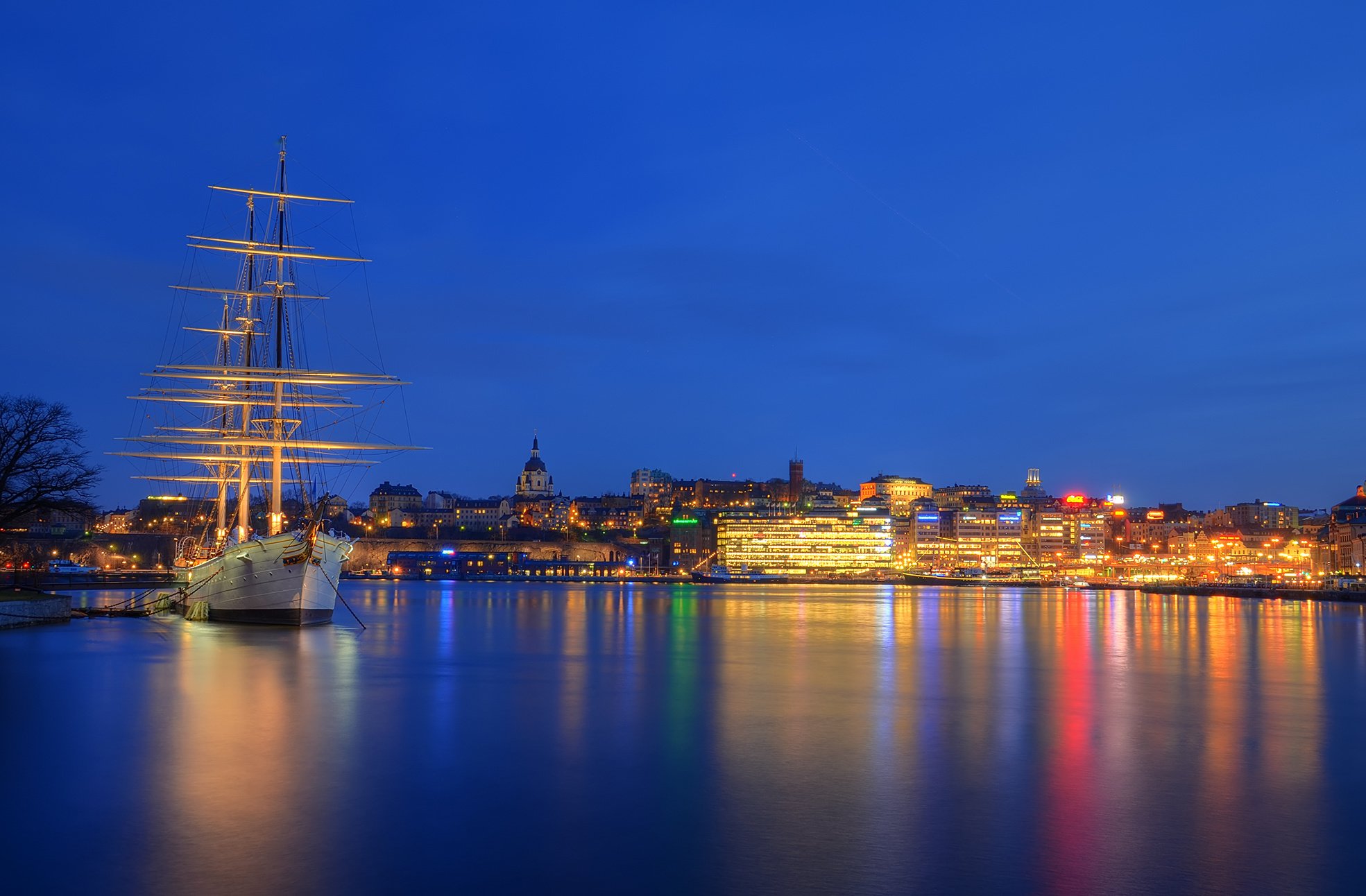 Stockholm, Travels, City lights, Nighttime beauty, 1970x1300 HD Desktop