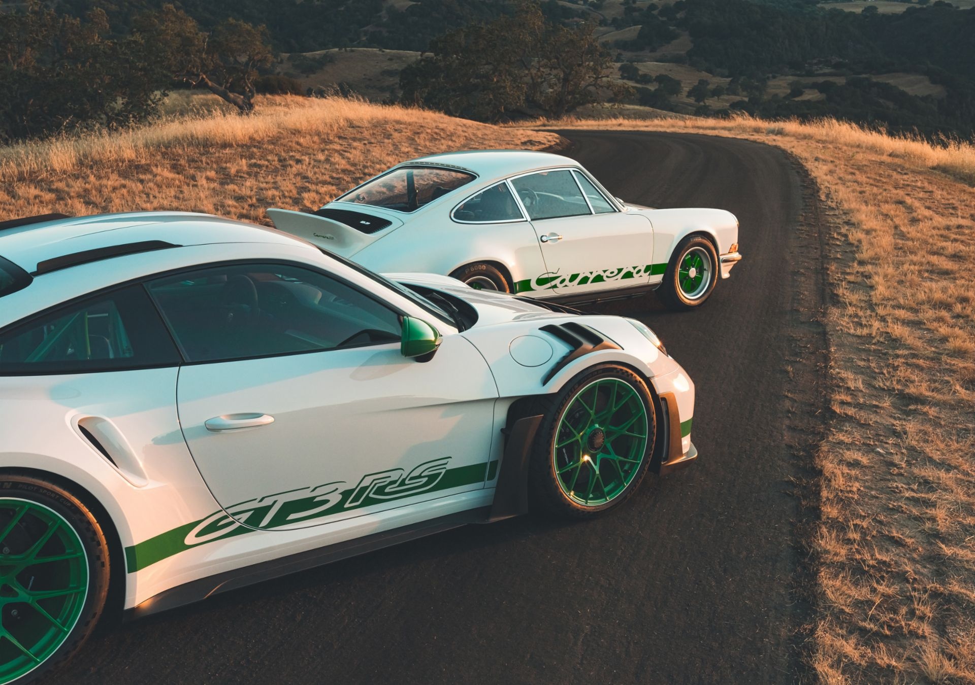 Porsche pays tribute to Carrera RS 2. 7, Special edition 911 GT3 RS, Exclusive and powerful, 1920x1350 HD Desktop