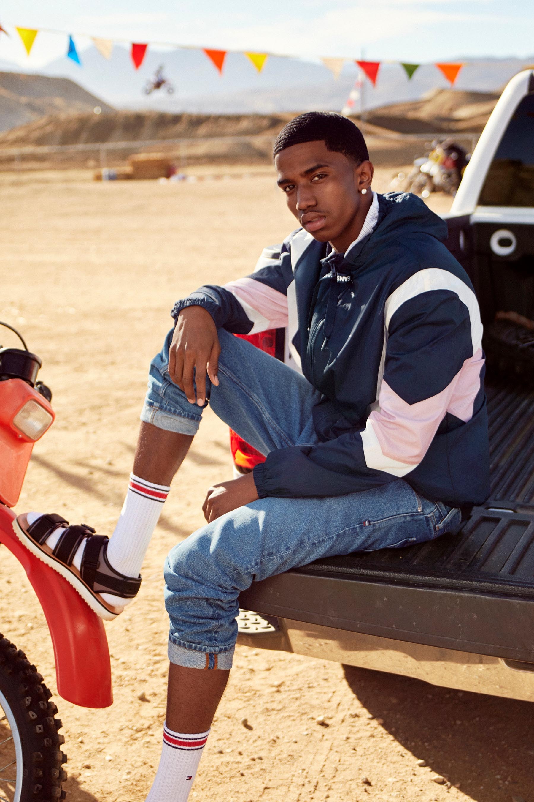 King Combs, Le Sports archives, Sports-related interviews, Athletic achievements, 1800x2700 HD Handy