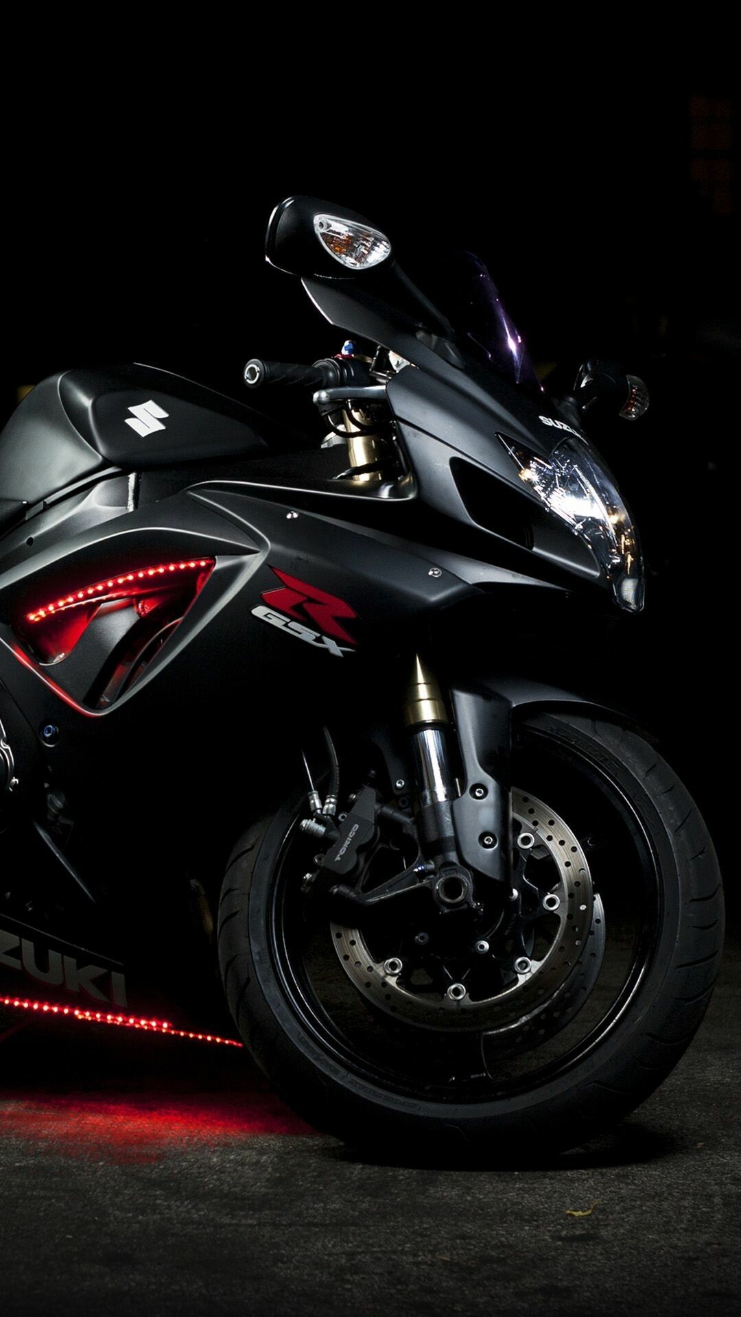 GSX-R: Suzuki, Gixxer 600, Launched with a water-cooled 599 cc (36.6 cu in) inline-4 engine. 1080x1920 Full HD Wallpaper.
