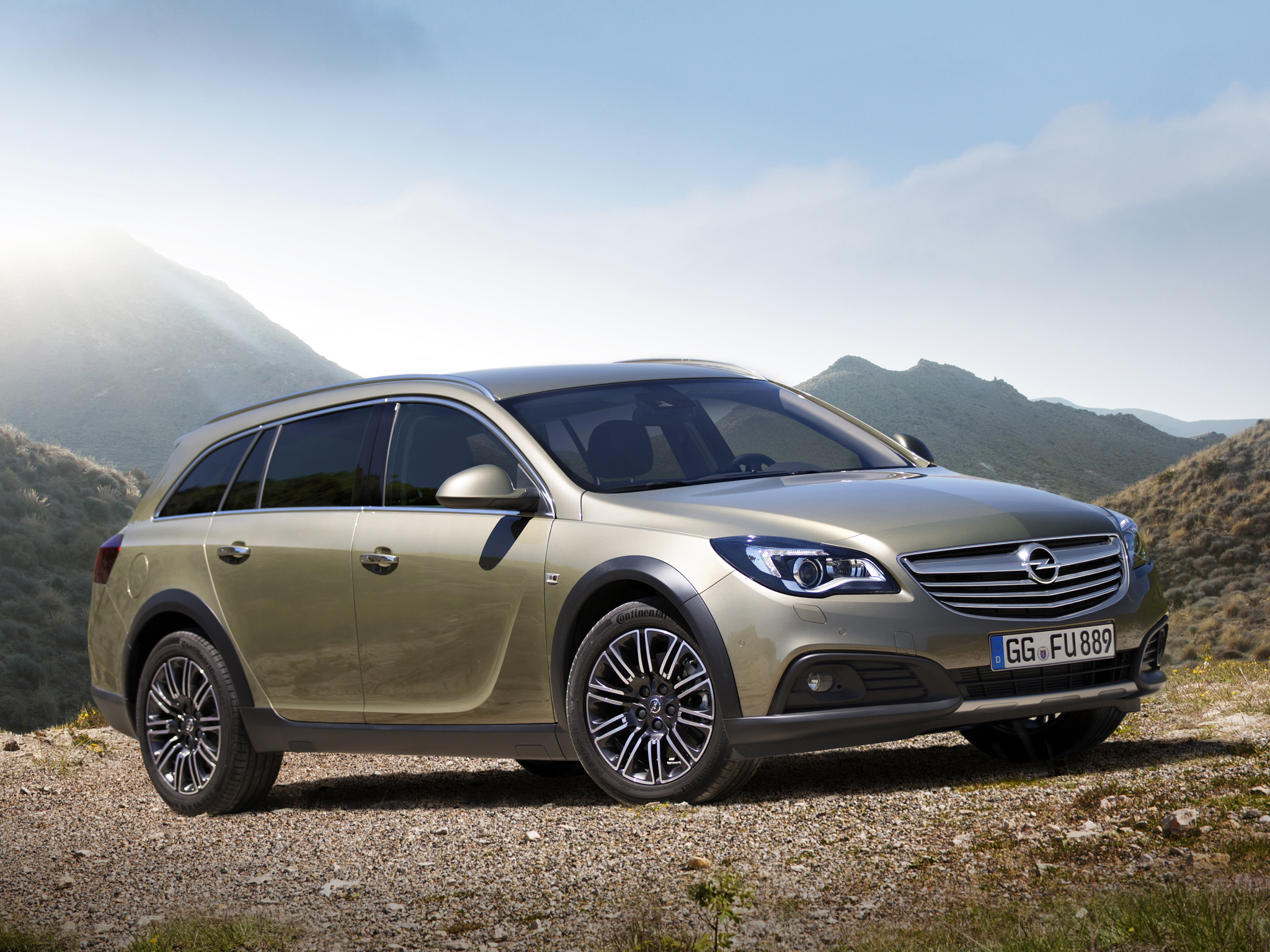 Opel Insignia Country Tourer, Rugged beauty, All-terrain capabilities, Adventurous spirit, 2050x1540 HD Desktop