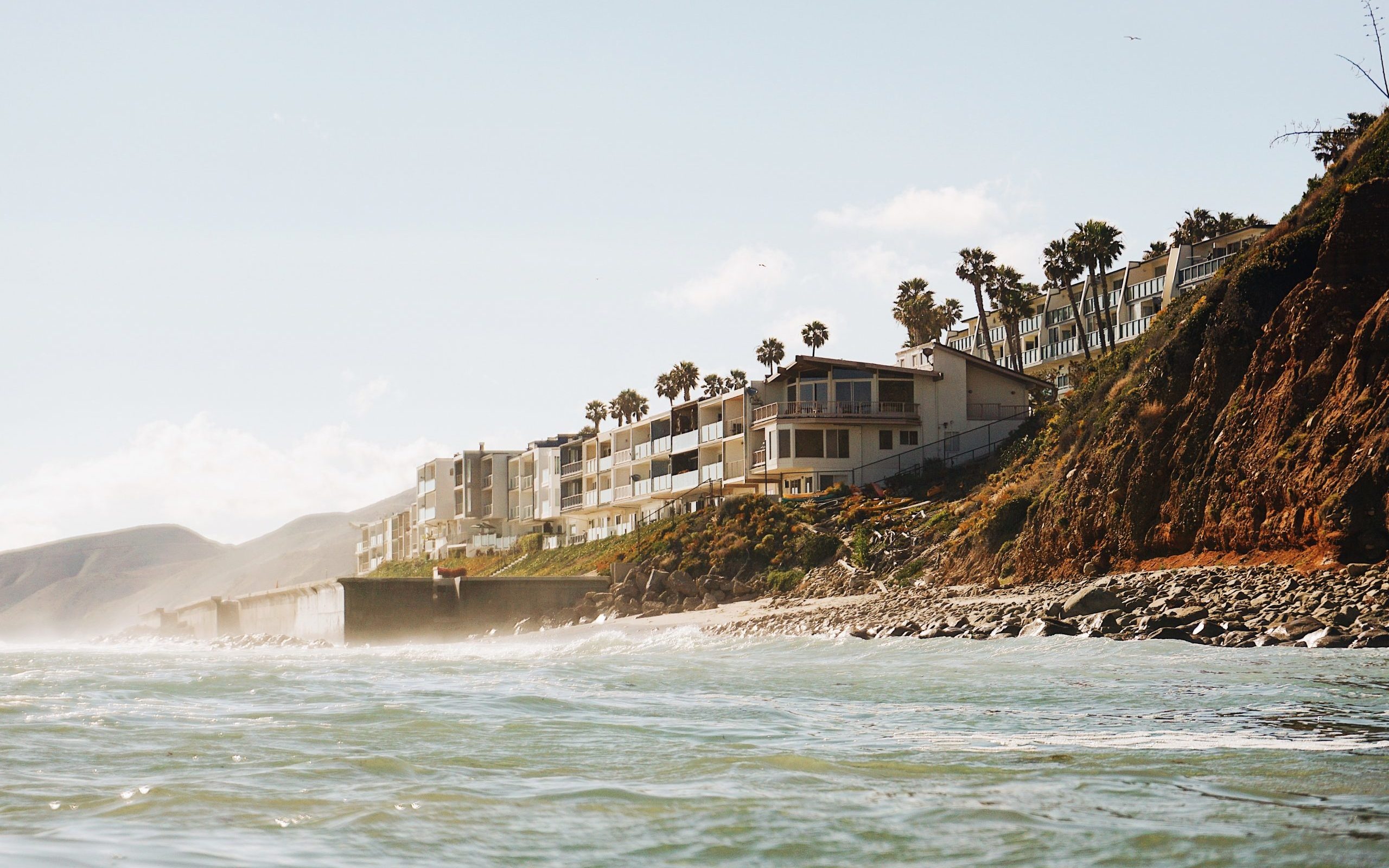 Houses by the beach, Palm trees, Malibu beach, Serene vibes, 2560x1600 HD Desktop