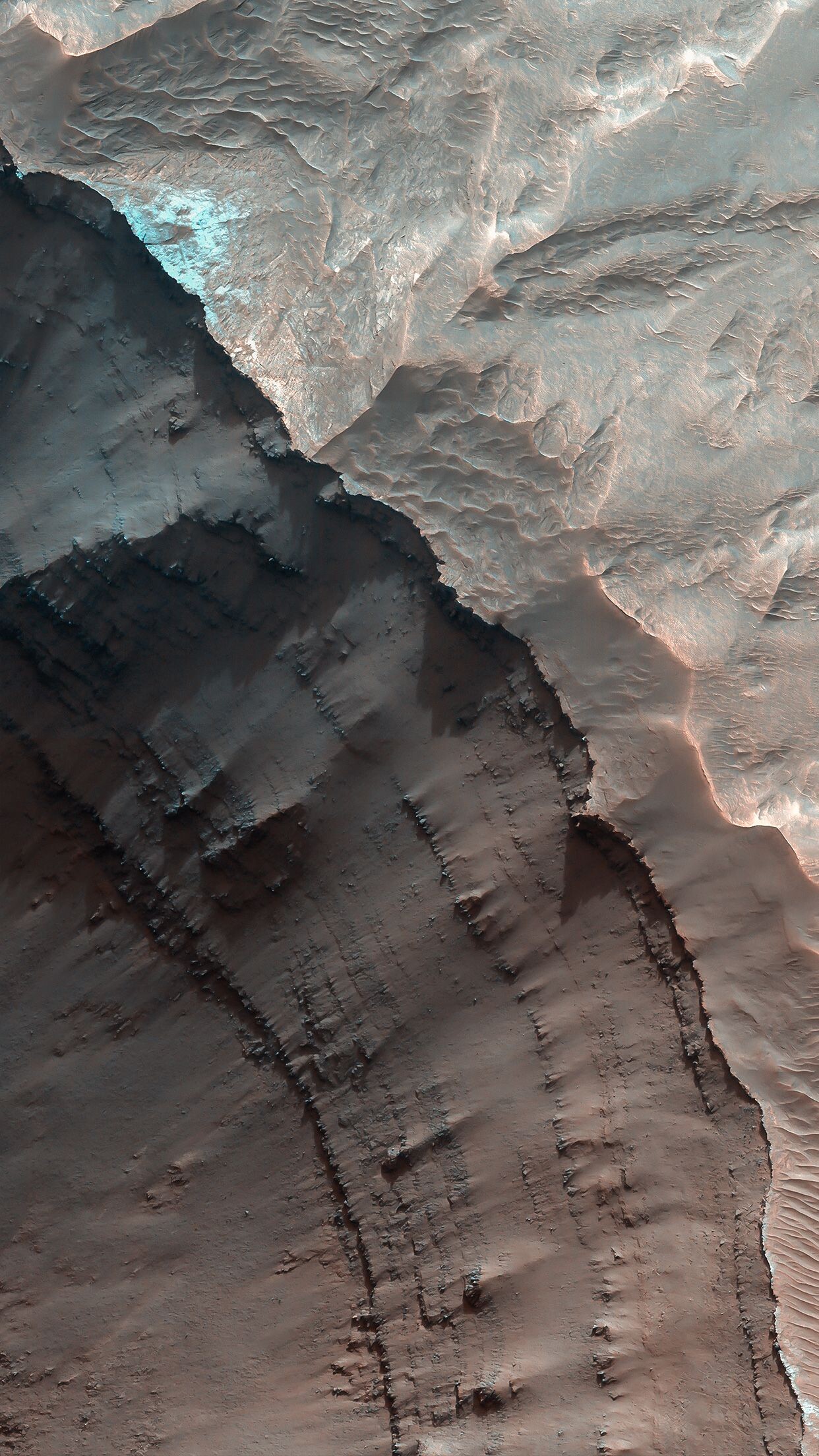 Geology: Martian terrain, The geologic contact between the walls of Ganges. 1250x2210 HD Background.