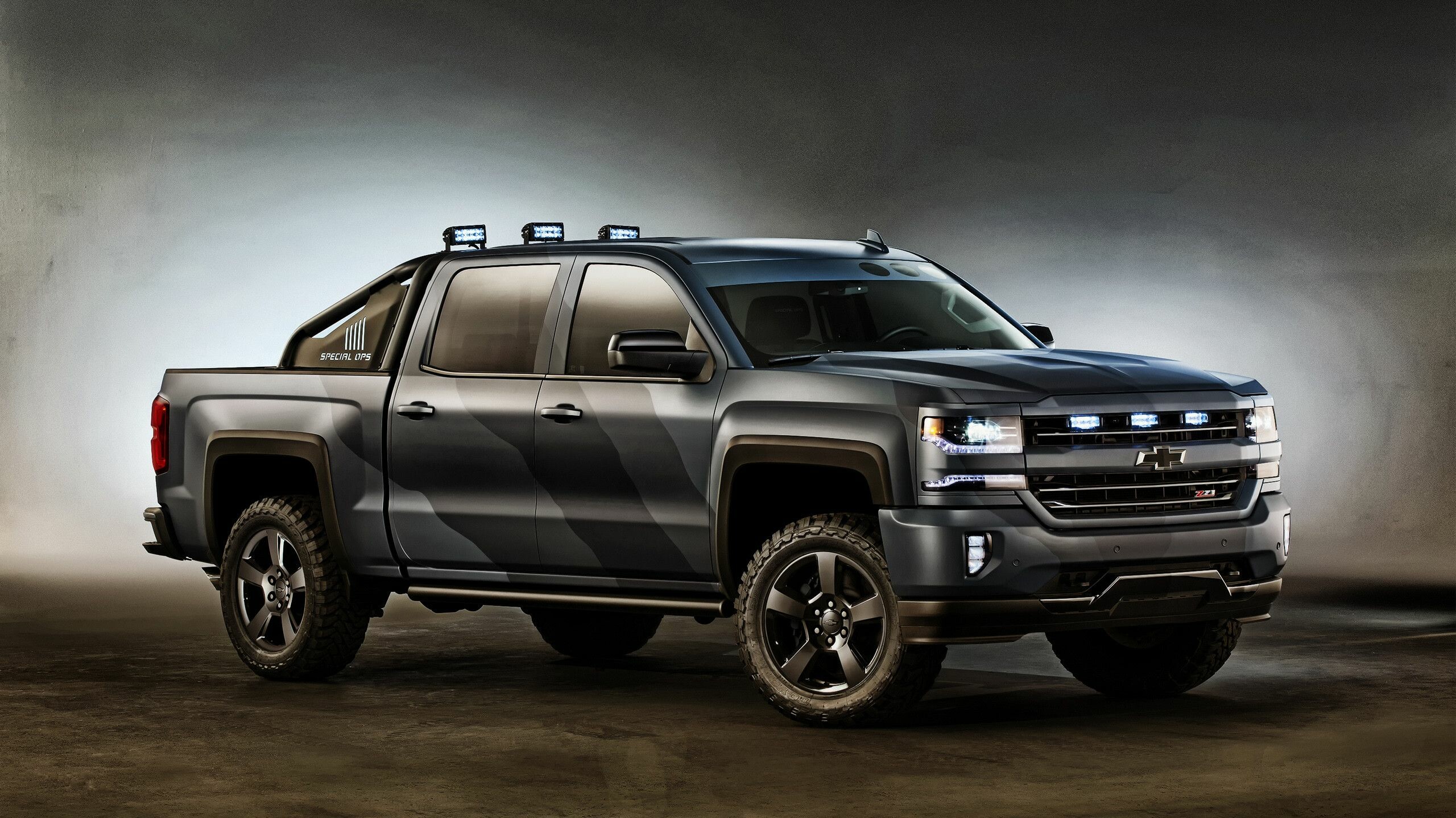 Chevrolet Silverado: A full-sized pickup truck that entered production for the 1999 model year. 2560x1440 HD Wallpaper.