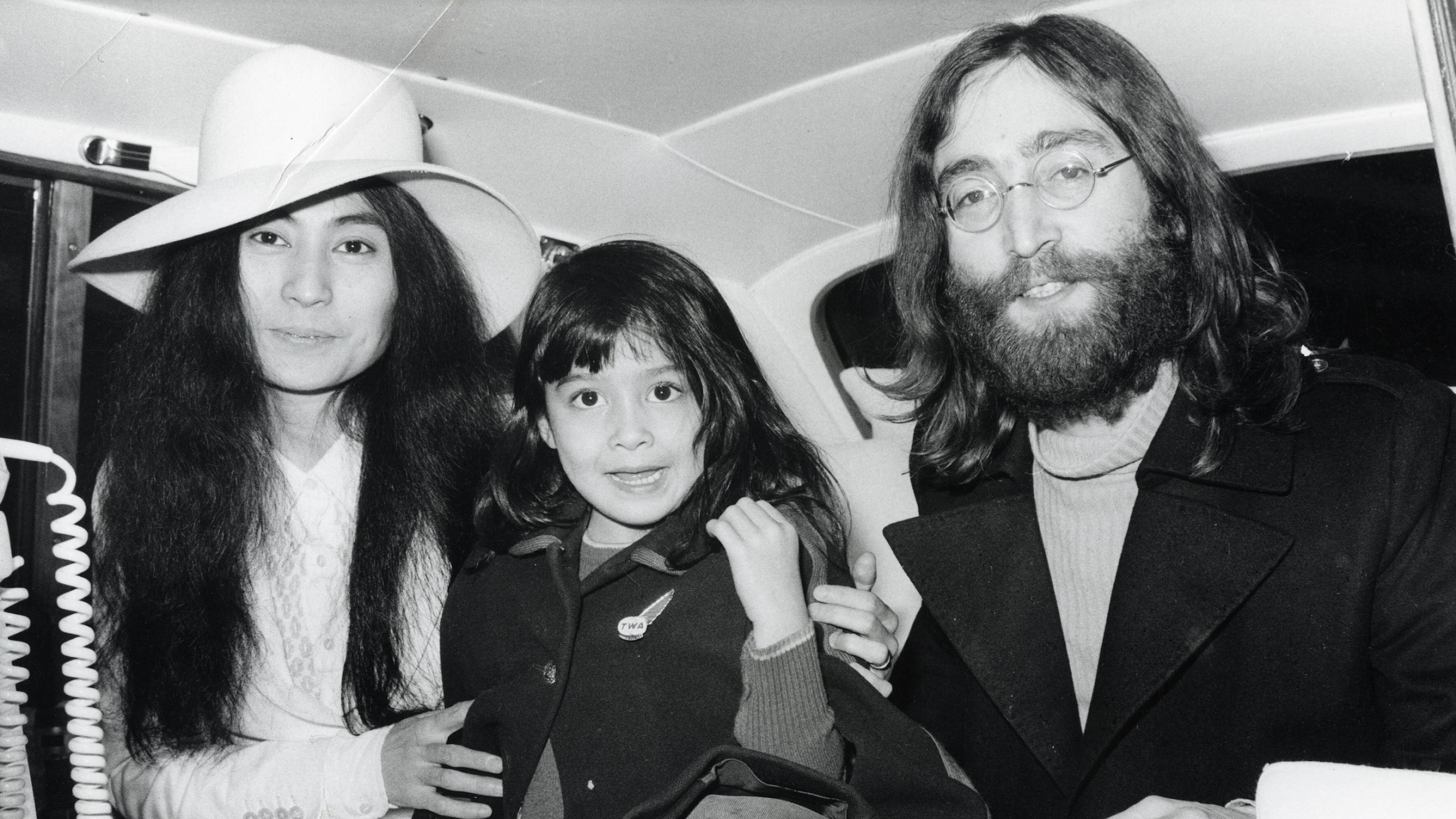 Yoko Ono, John Lennon's widow, 85th birthday, Iconic activist, 3200x1800 HD Desktop