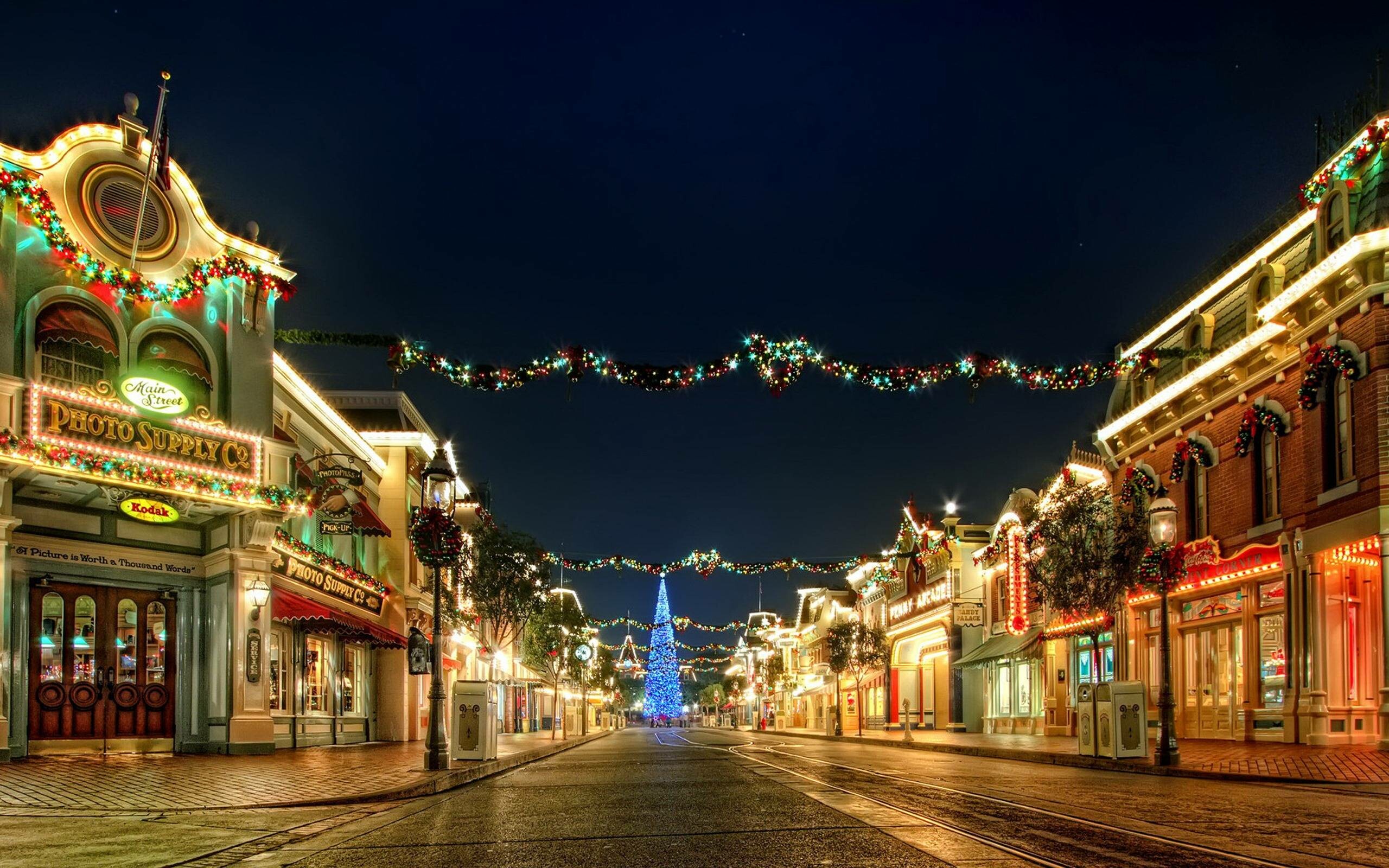 Christmas in the city, Urban holiday beauty, Festive cityscape, Vibrant decorations, 2560x1600 HD Desktop