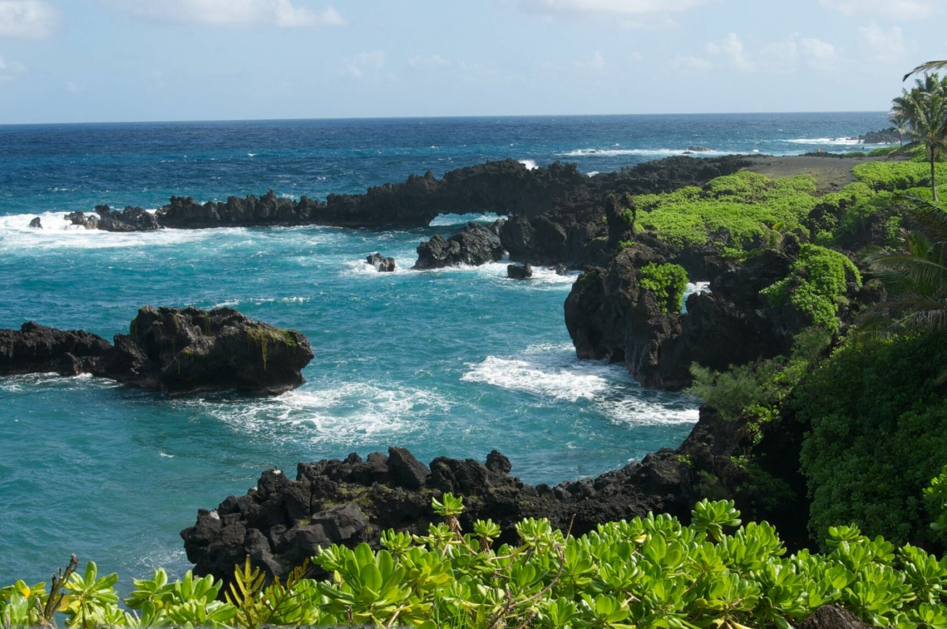 Maui (Hawaii): The Wailuku area is set closer to the West Maui Mountain range. 1920x1280 HD Wallpaper.