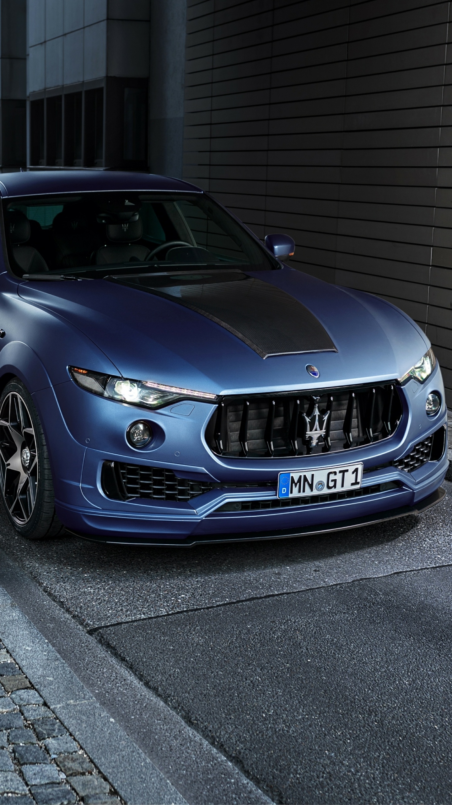 Maserati Levante, Luxury vehicle, Exclusive features, Exquisite, 1440x2560 HD Phone