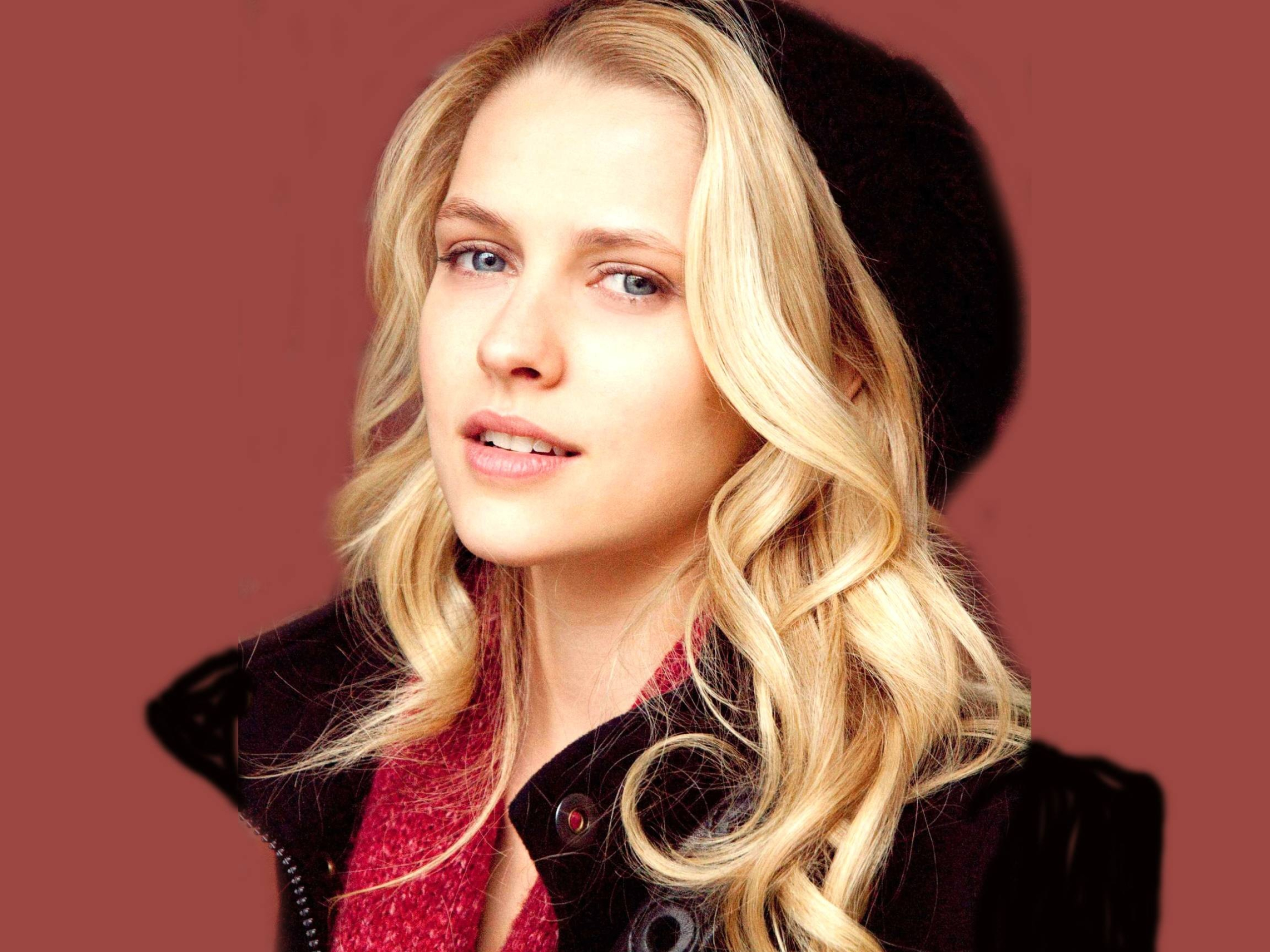 Teresa Palmer: Starred in the film clip for the 2007 single "Breaking Up", by the band Eskimo Joe. 2560x1920 HD Wallpaper.