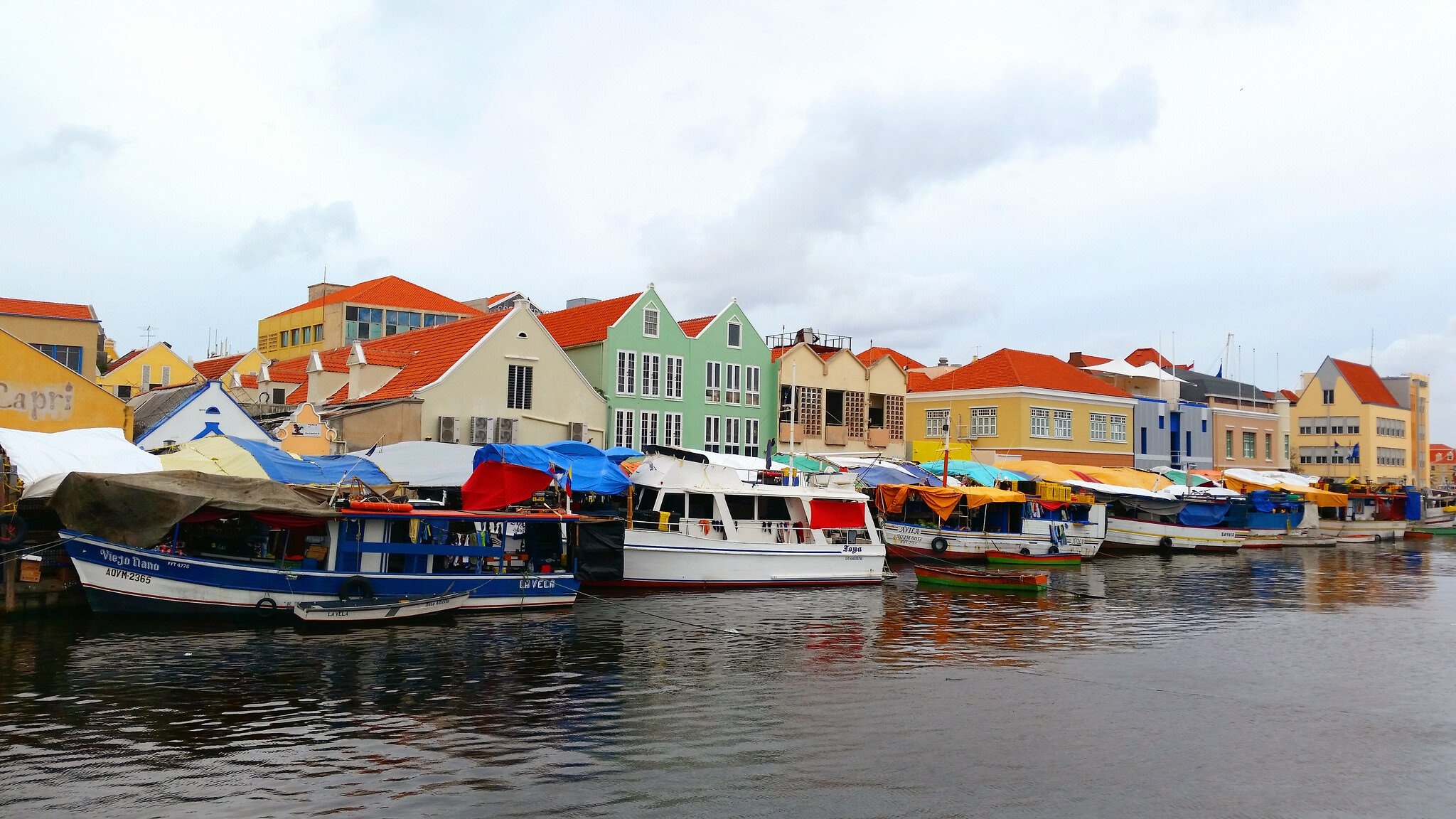Country of Curacao, Travel guide, Frequently asked questions, Beaches and diving, 2050x1160 HD Desktop