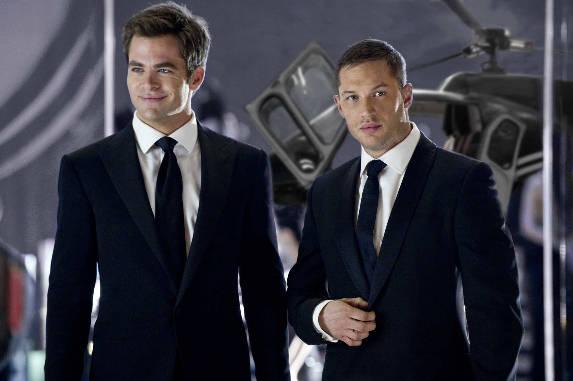 This Means War, Romantic action, Hilarious moments, Love triangle, 2000x1340 HD Desktop