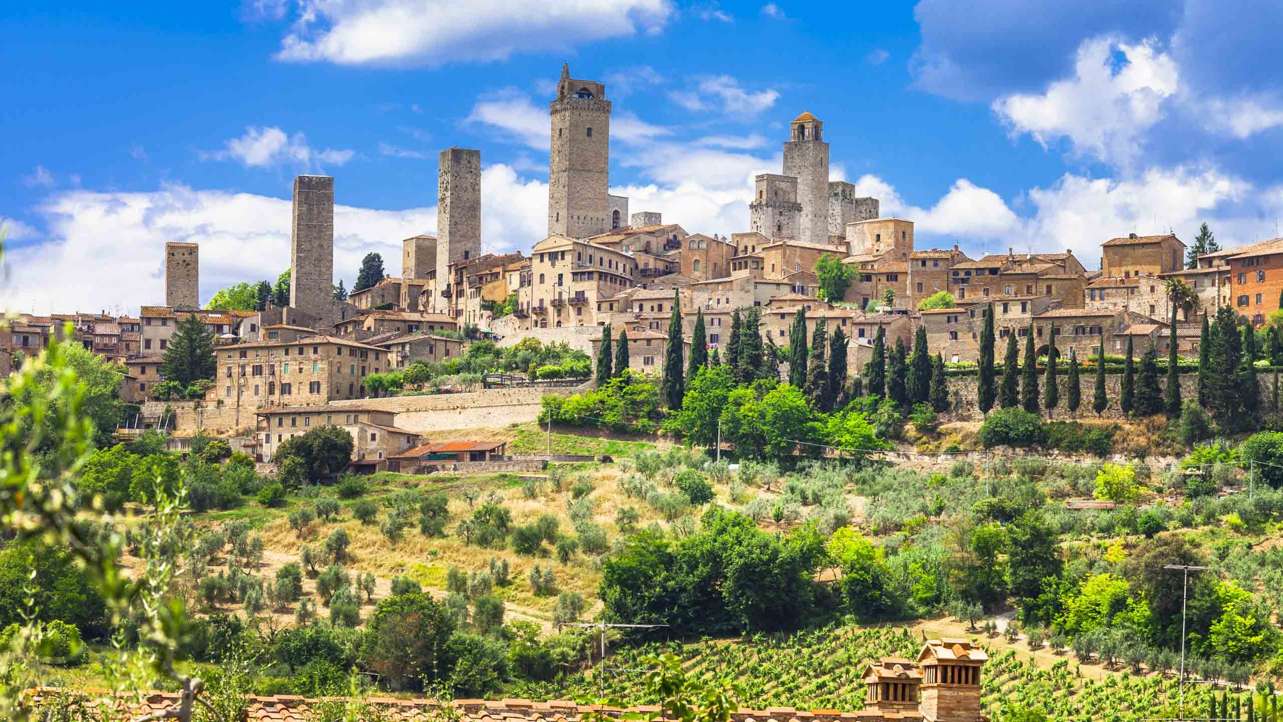Day trip to Siena and San Gimignano, Tuscan countryside, Luxury villas, Sightseeing, 2560x1440 HD Desktop