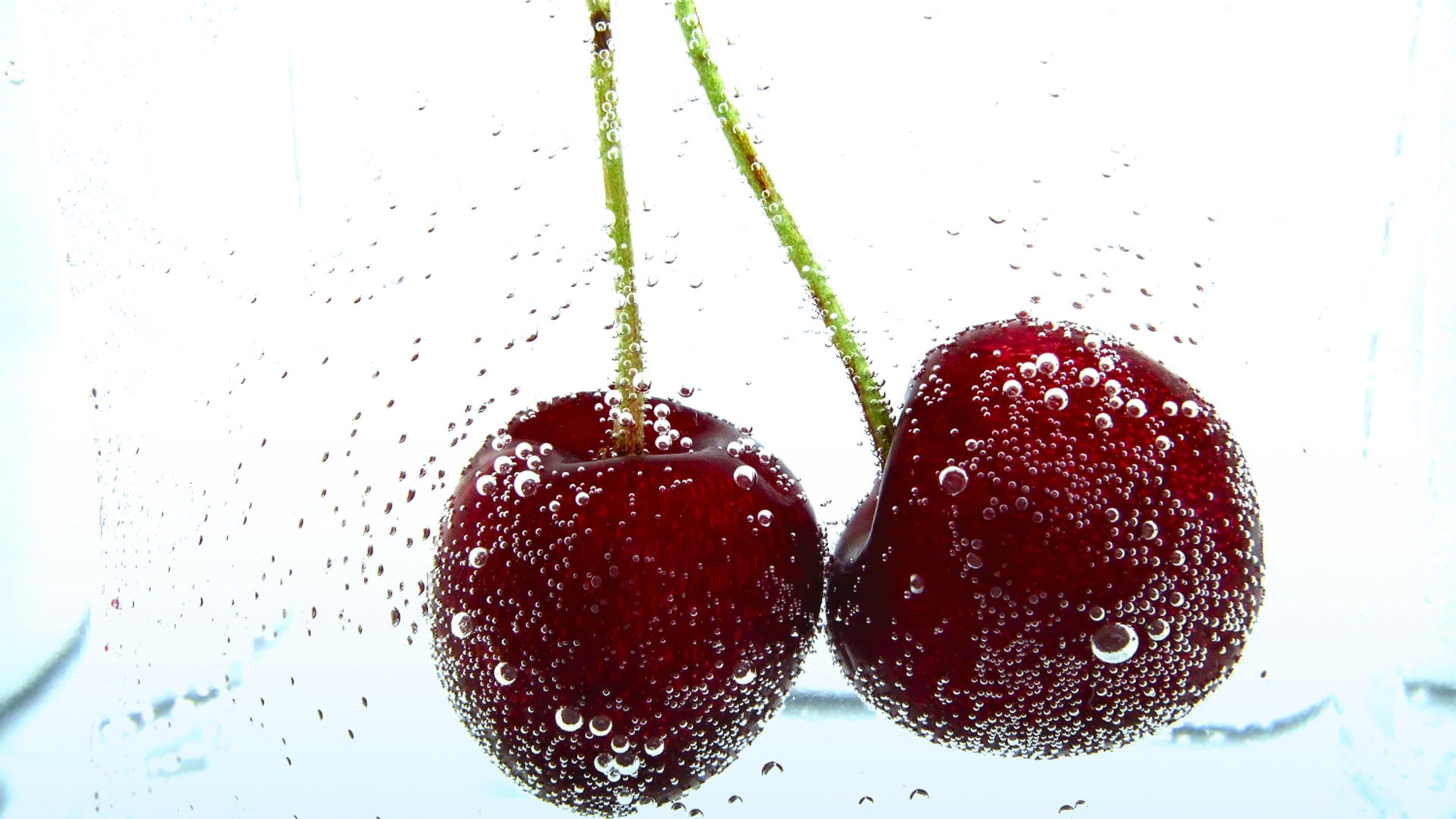 Cherry: Small stone fruits, generally averaging 2 to 4 centimeters in diameter. 3840x2160 4K Wallpaper.