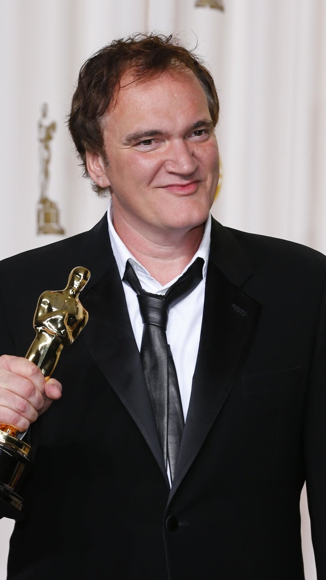 Quentin Tarantino, Celebrity, Pop culture icon, Film industry legend, 1080x1920 Full HD Phone