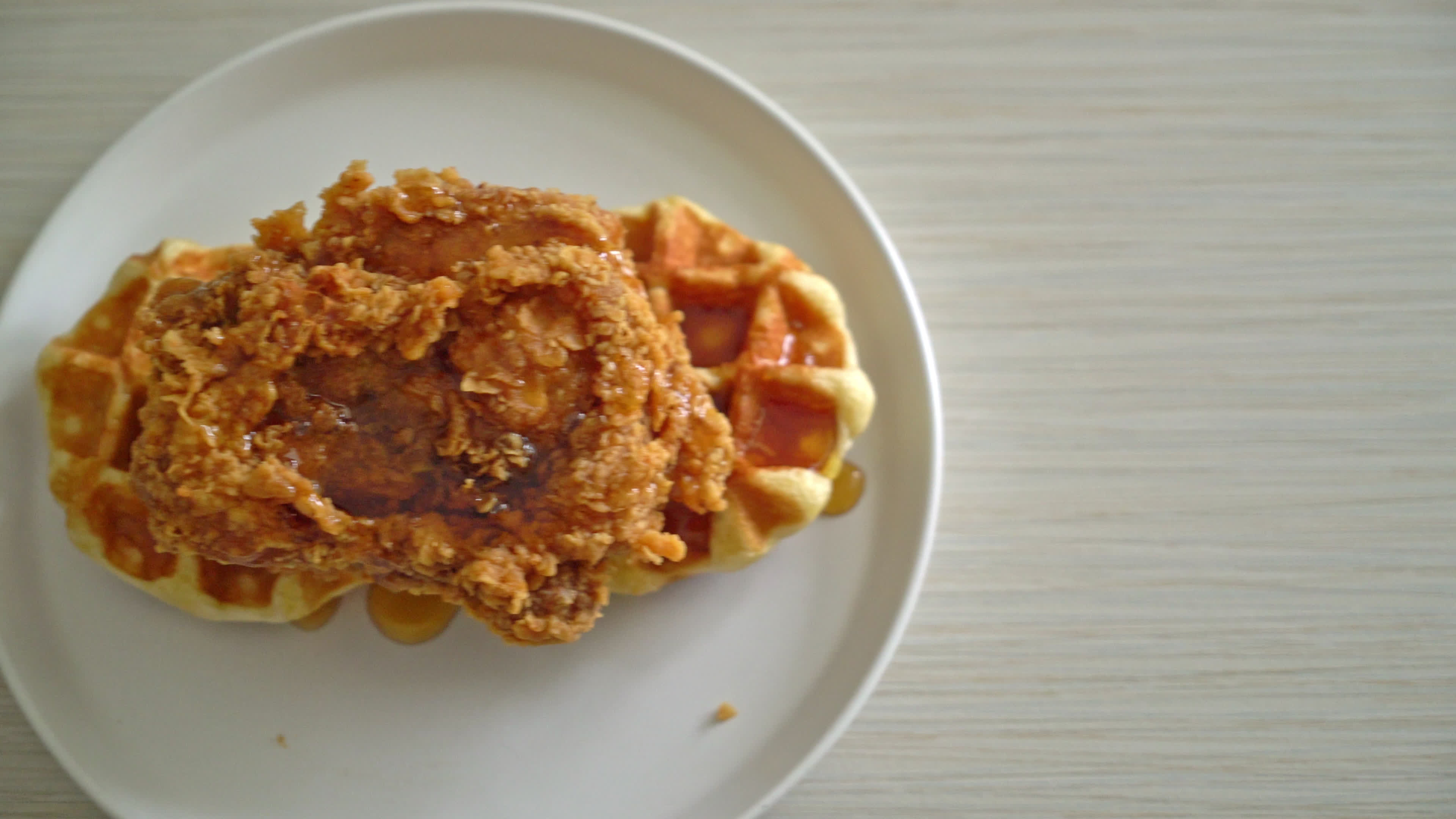 Fried chicken waffle, Honey or maple, Crunchy goodness, Homemade delight, 3840x2160 4K Desktop
