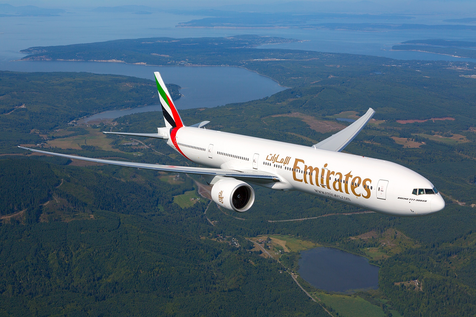Emirates Airline, Flight network expansion, Moscow route, Airline news, 1920x1280 HD Desktop