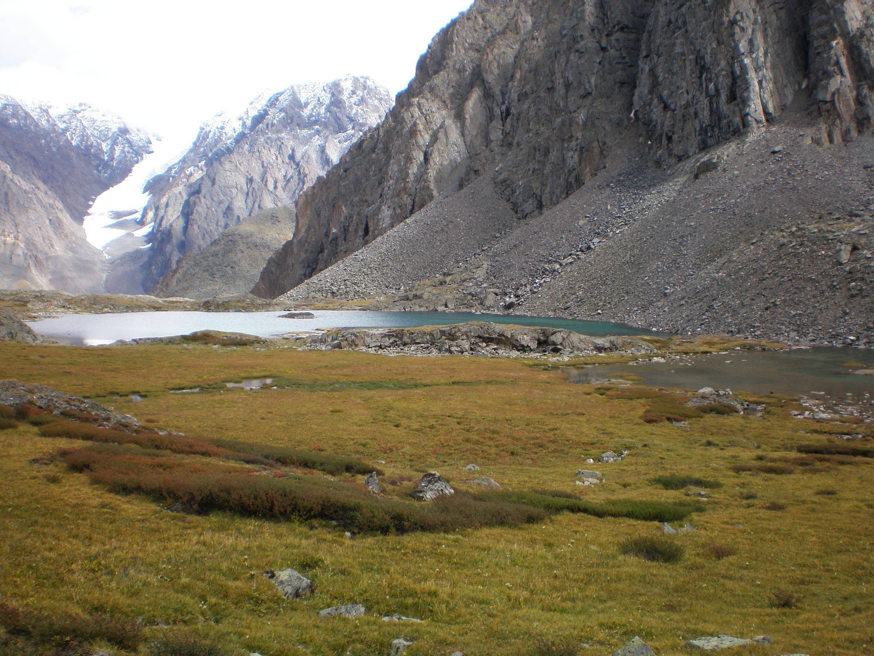 Altai Mountains scenery, Siberia wallpapers, Serene nature, Mountainous landscapes, 2820x2120 HD Desktop
