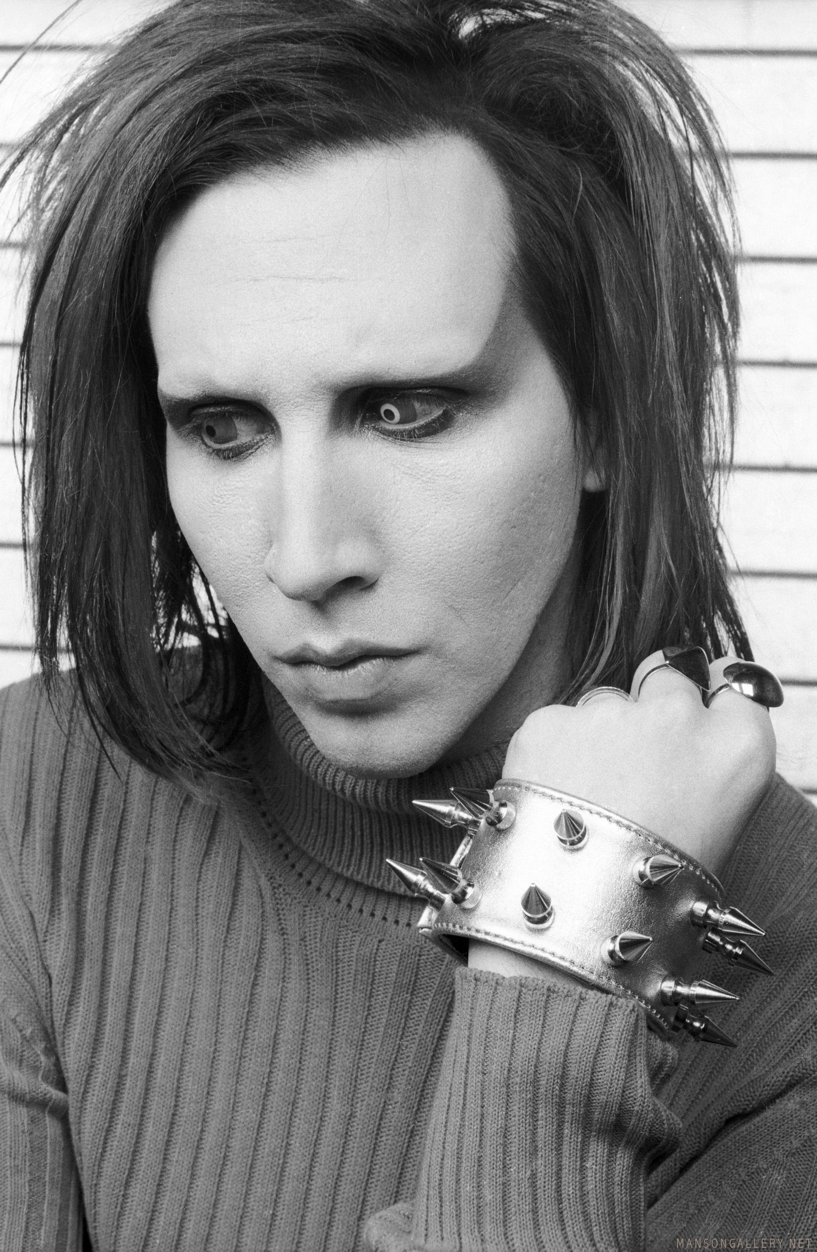 Marilyn Manson, Provocative image, Fan favorite, Music fan community, 1670x2560 HD Phone