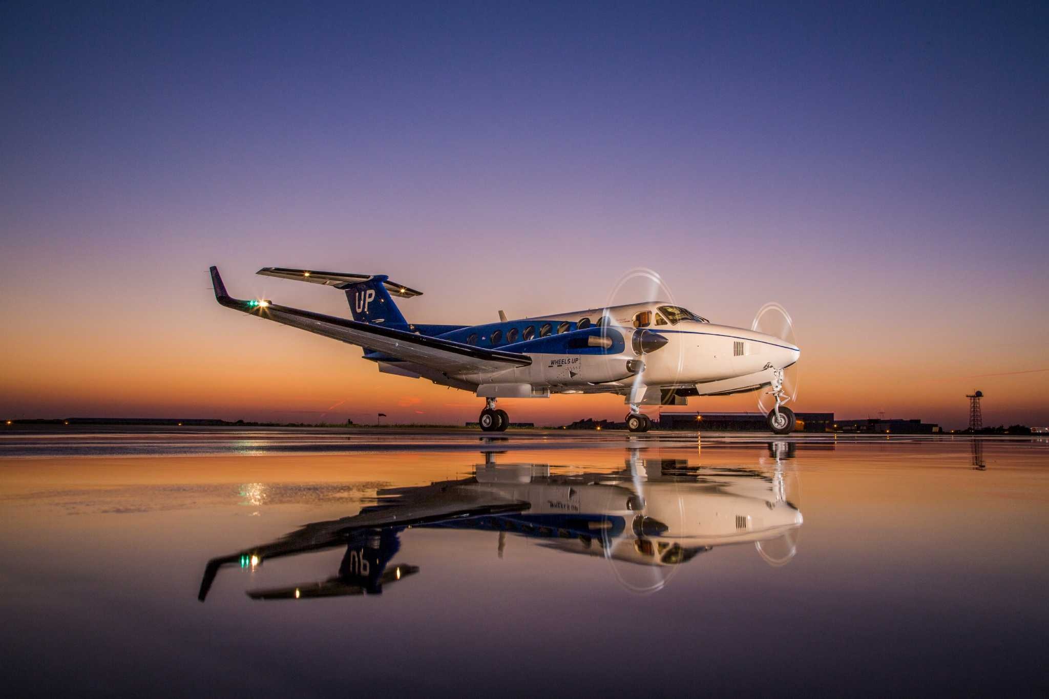 Beechcraft King Air 350, Maxibiza, Luxury travel, Fly to Ibiza, 2050x1370 HD Desktop