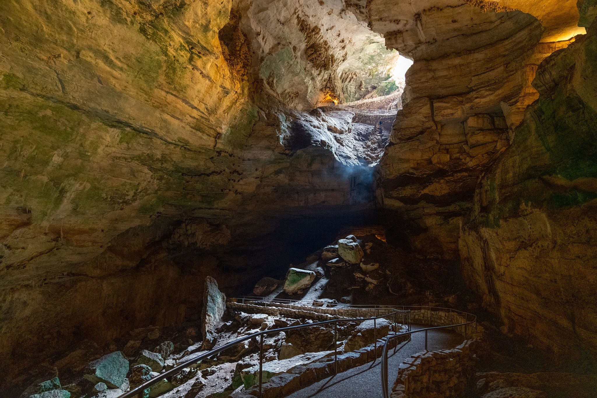 Abenteuerliche Reise durch die Carlsbad Caverns, 2050x1370 HD Desktop