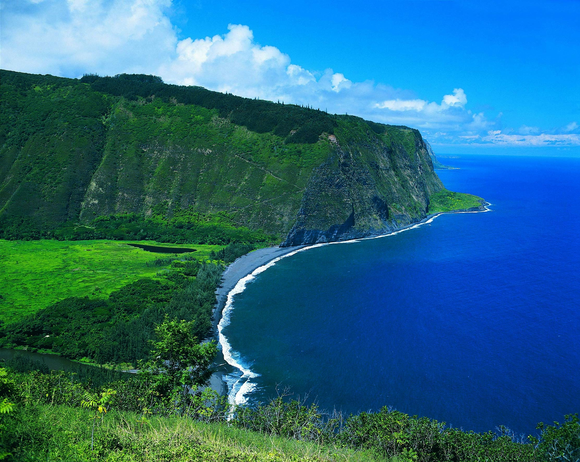 Hawaiian Islands, Island hopping, Cultural exploration, Natural wonders, 2230x1780 HD Desktop