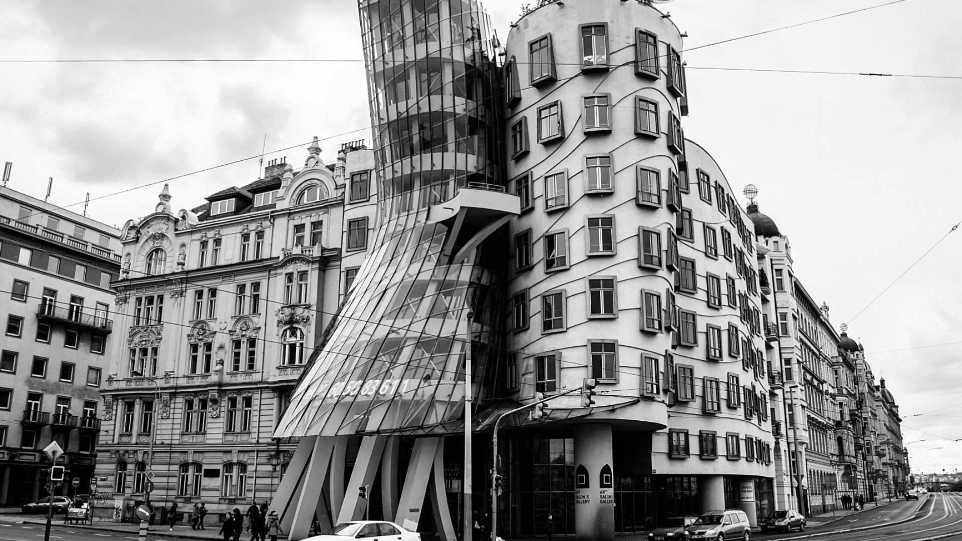 Prague: The Dancing House, a modernist building designed by Frank Gehry and Vlado Milunic. 1920x1080 Full HD Wallpaper.