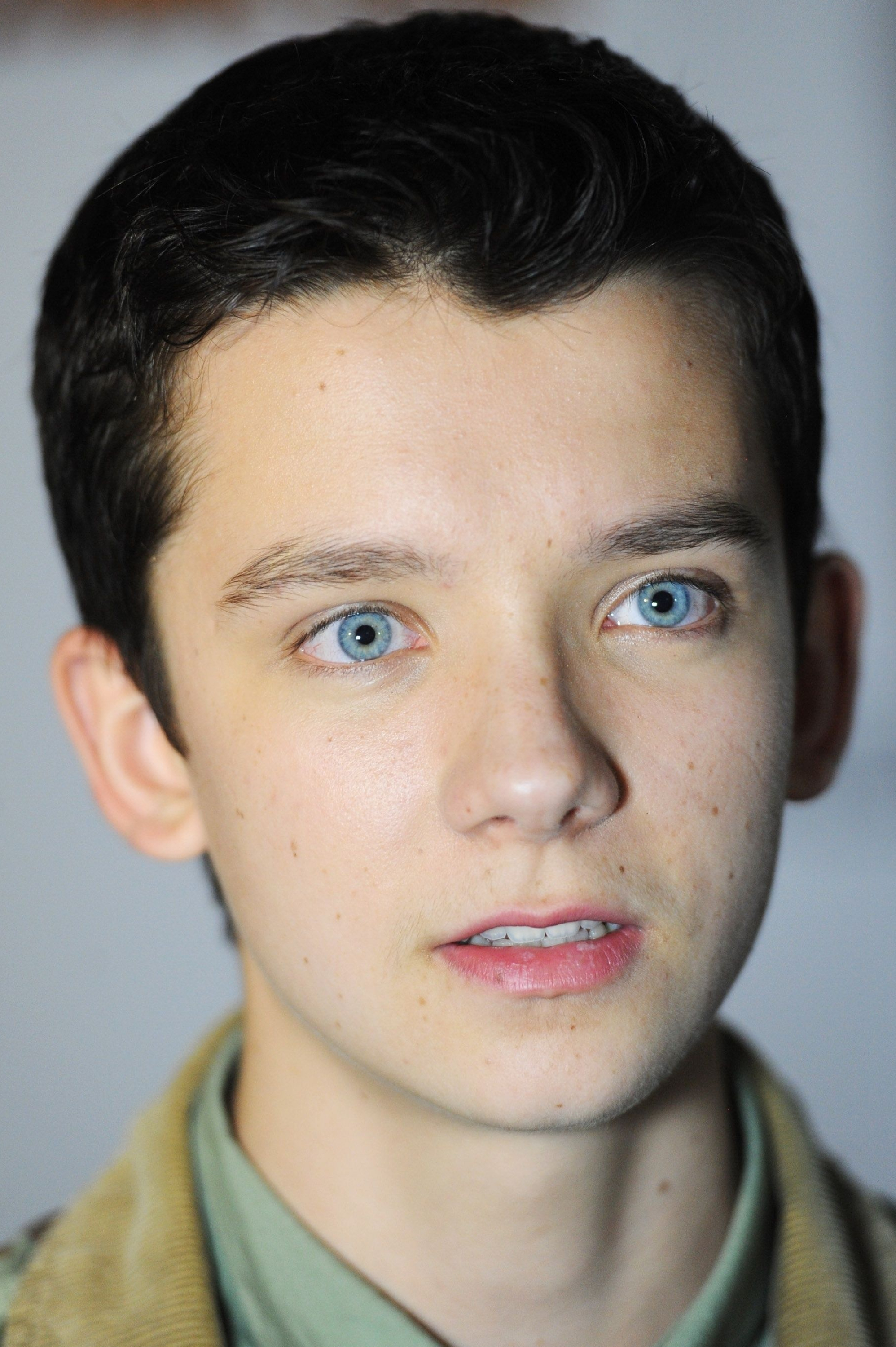 Asa Butterfield, Ender's Game, Actor, 2000x3000 HD Phone