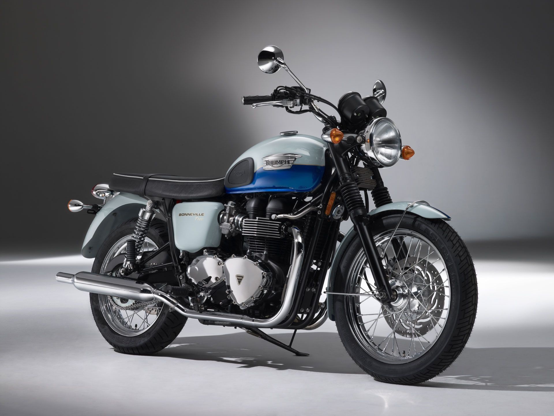 Triumph Bonneville T100, Motorcycle wallpapers, Classic beauty, Exhilarating rides, 1920x1440 HD Desktop
