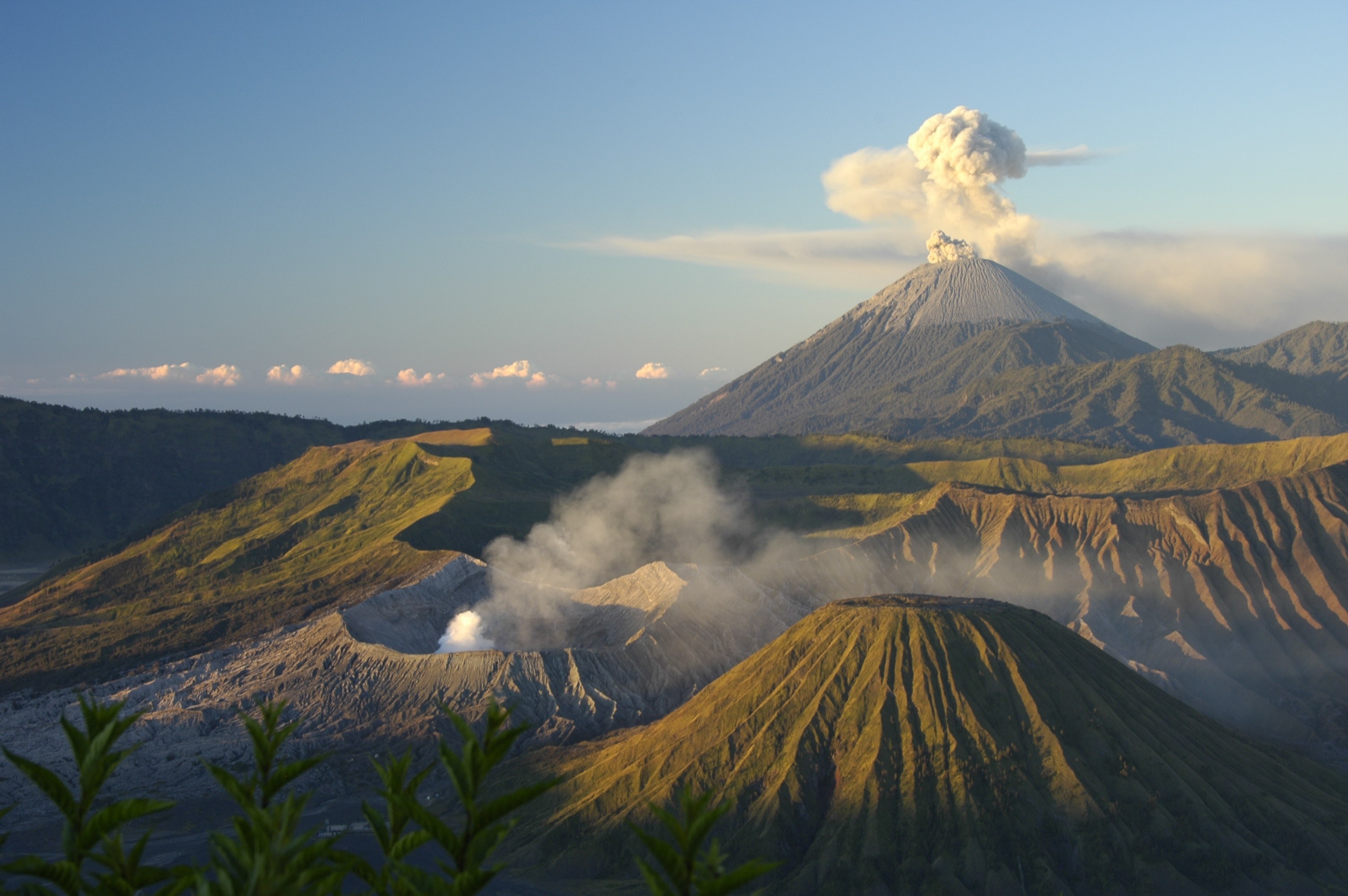 Mount Bromo wallpapers, HD quality, Visual delight, Nature's allure, 3010x2000 HD Desktop