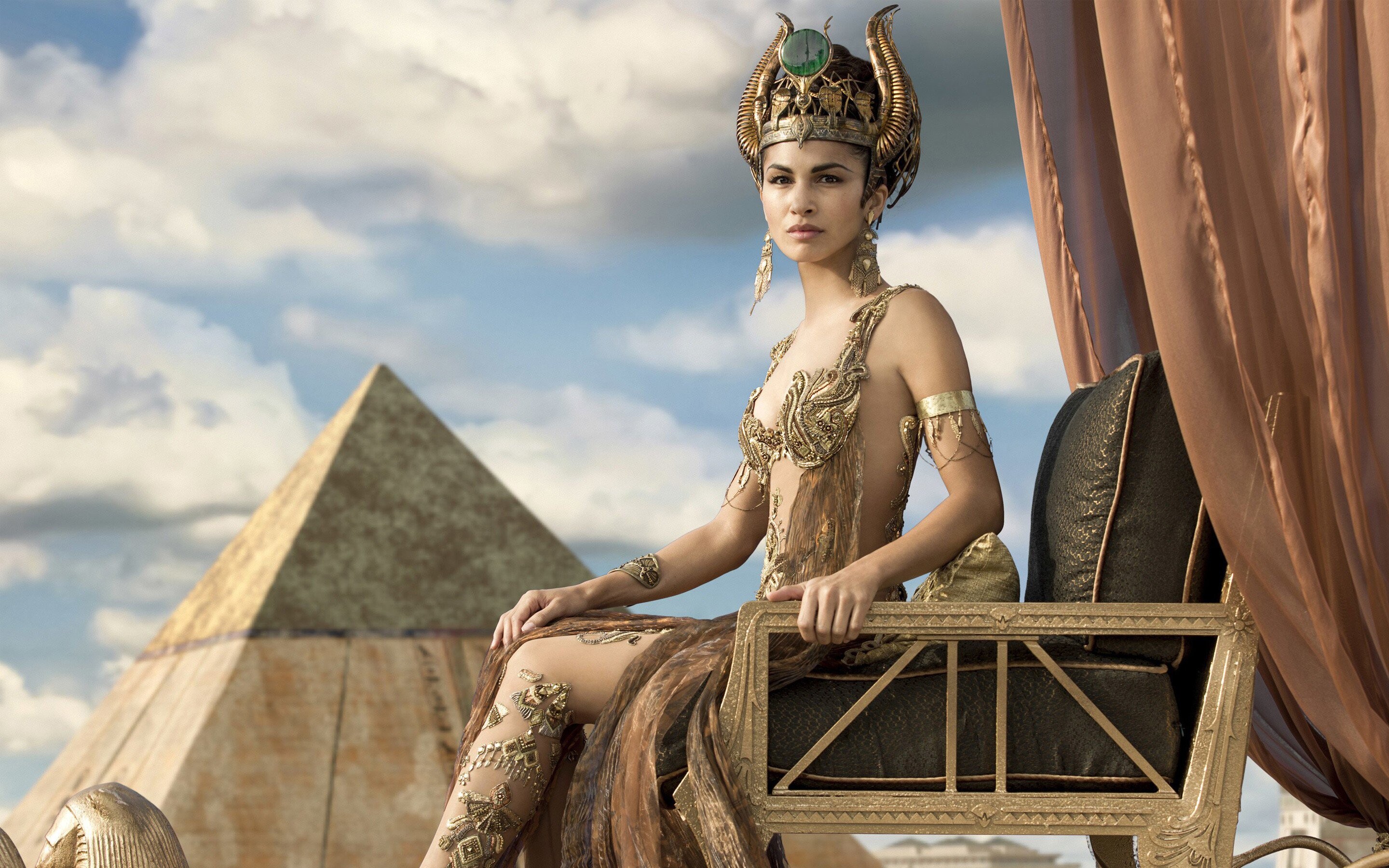 Gods of Egypt (Movie): Elodie Yung as Hathor, The deity of Love and Horus's lover, A fantasy adventure film. 2880x1800 HD Wallpaper.