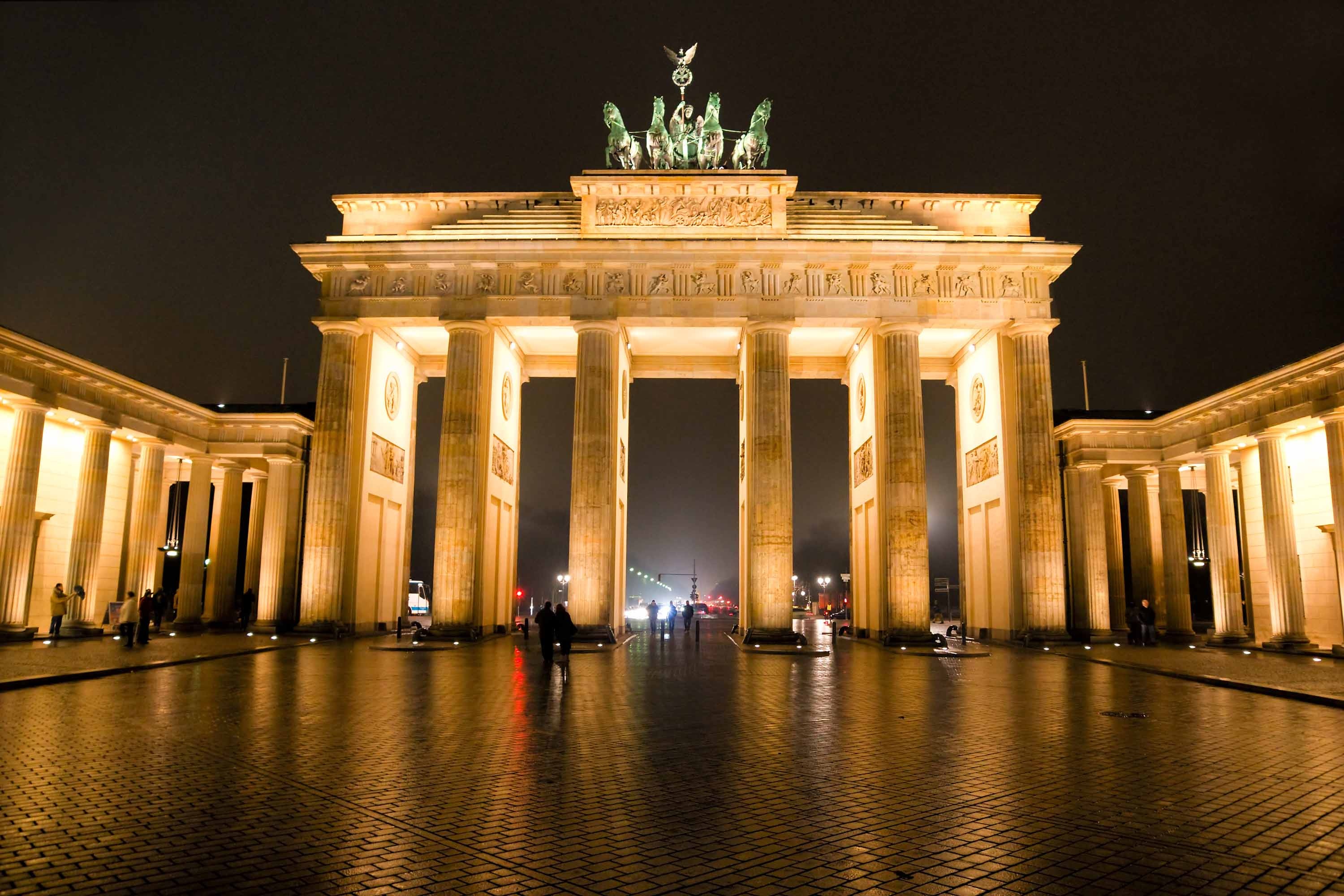 Brandenburg Gate, Berlin wallpapers, Mobile backgrounds, Architectural marvel, 3000x2000 HD Desktop