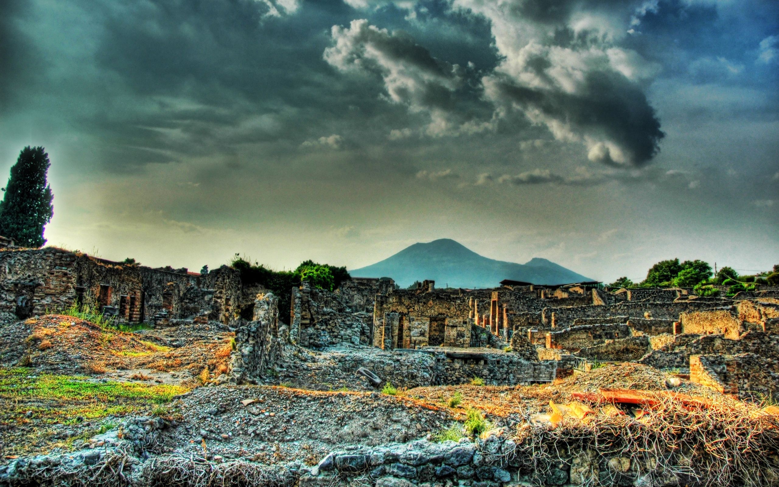 Mount Vesuvius, Majestic volcano, Italy's natural wonder, Geological marvel, 2560x1600 HD Desktop