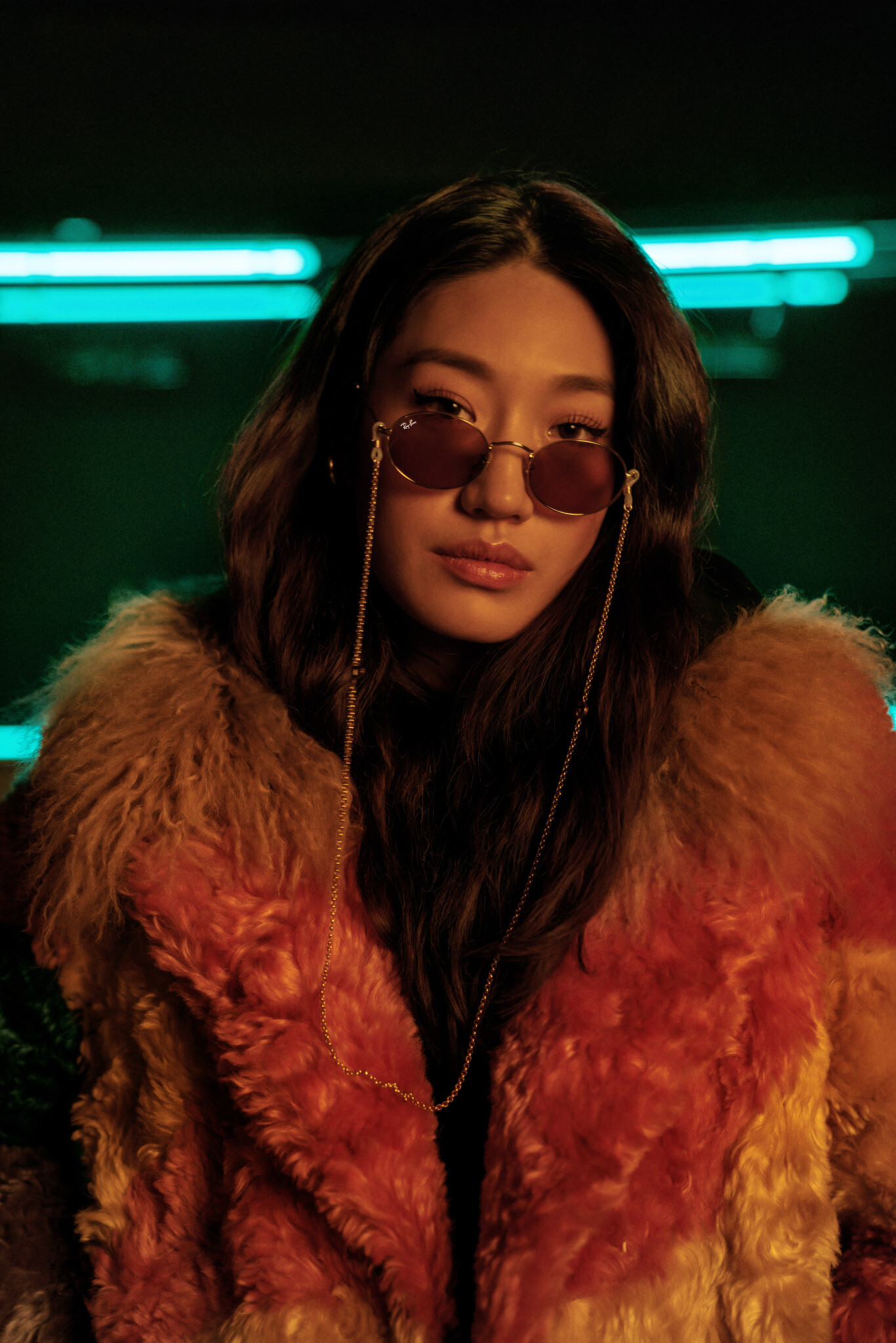 Peggy Gou: A South Korean DJ, house music producer, fashion designer, and record label founder. 1370x2050 HD Wallpaper.