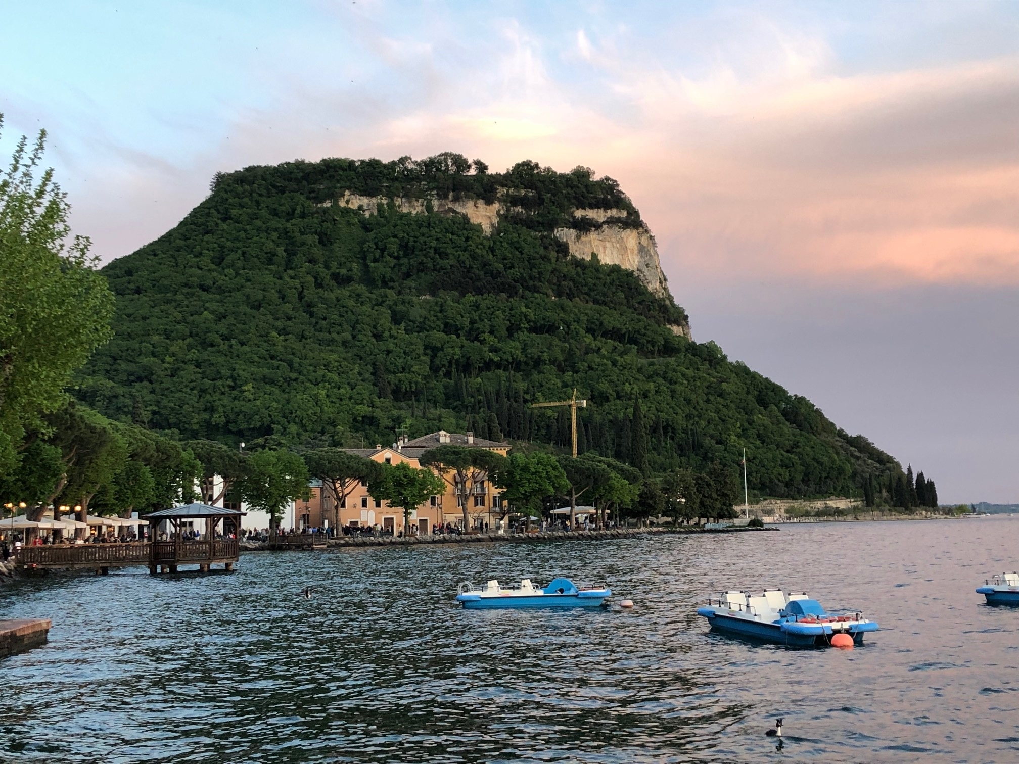 Lake Garda, Triangle exploration, Hidden gems, Discover paradise, 2020x1520 HD Desktop