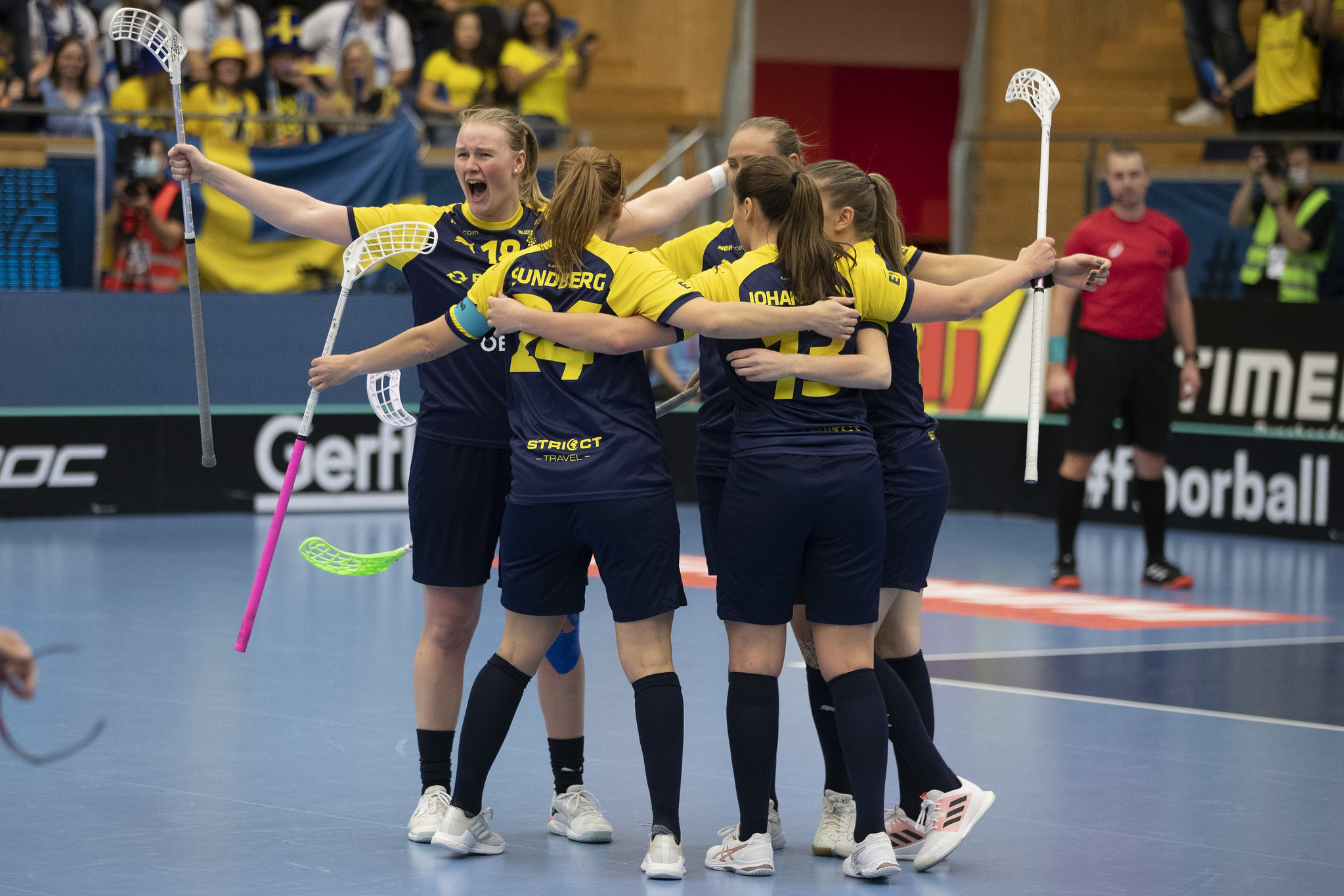 Floorball: The Sweden National Women's Team, The 2021 World Cup champions. 2050x1370 HD Background.