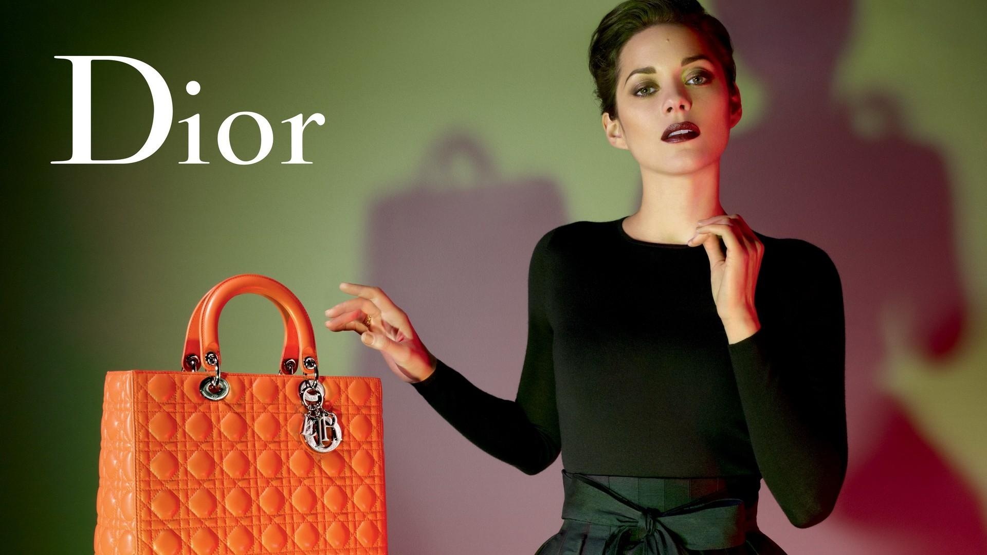 Dior: French actress and face of the brand, Marion Cotillard, Dior's iconic bag. 1920x1080 Full HD Background.
