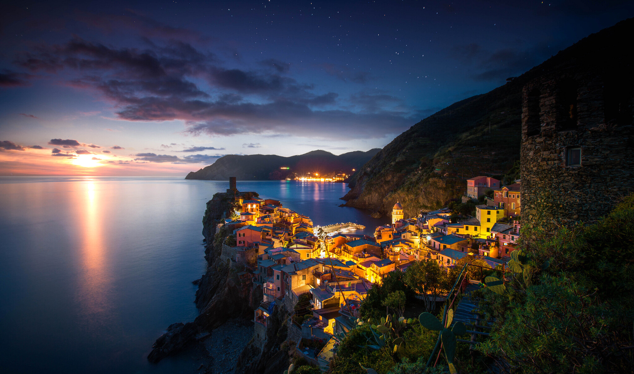Italy: Vernazza, The Republic was formed in 1946, following Mussolini's fallen dictatorship in 1943. 2050x1210 HD Background.