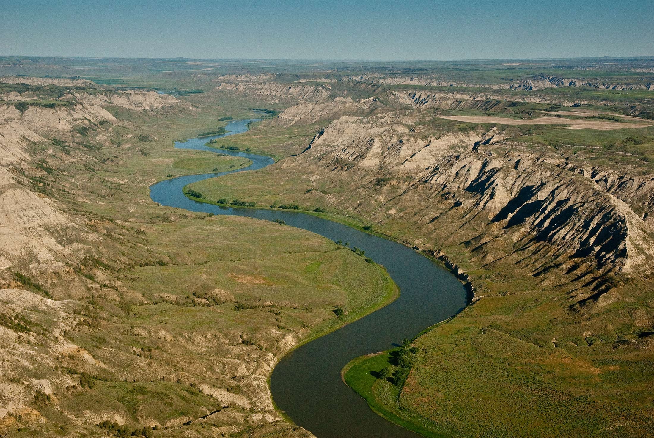 Missouri River, Montana, Scenic river, American heartland, 2200x1480 HD Desktop