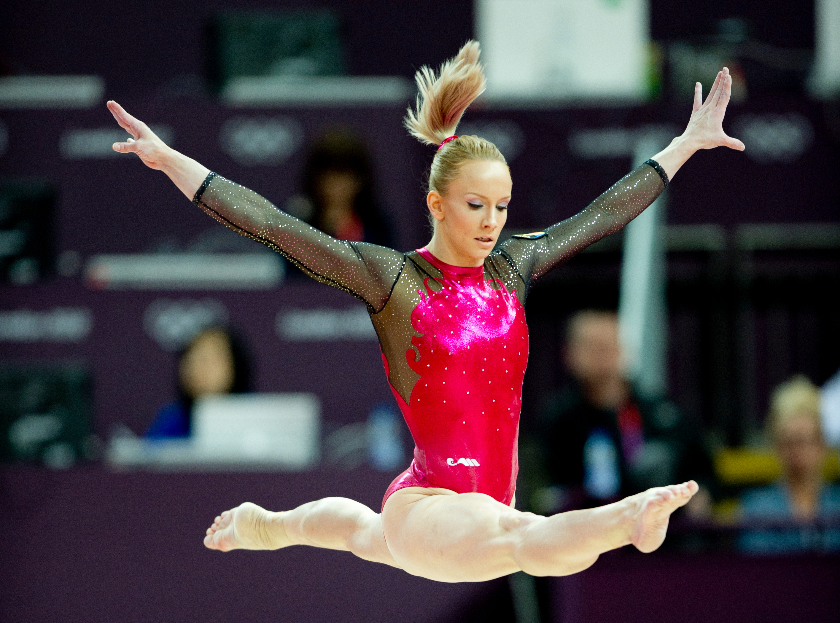 Acrobatic Sports: WAG, The floor exercise event, A choreographed routine. 2840x2110 HD Wallpaper.