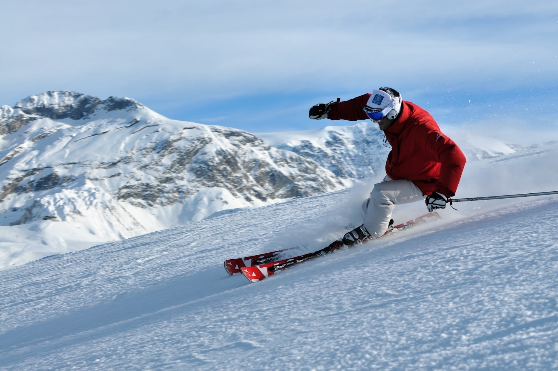 Alpine Skiing: Snow, Mountain, Skier, Sports equipment, Extreme sports, Winter, Freeride, Telemark skiing, Downhill. 1920x1280 HD Wallpaper.