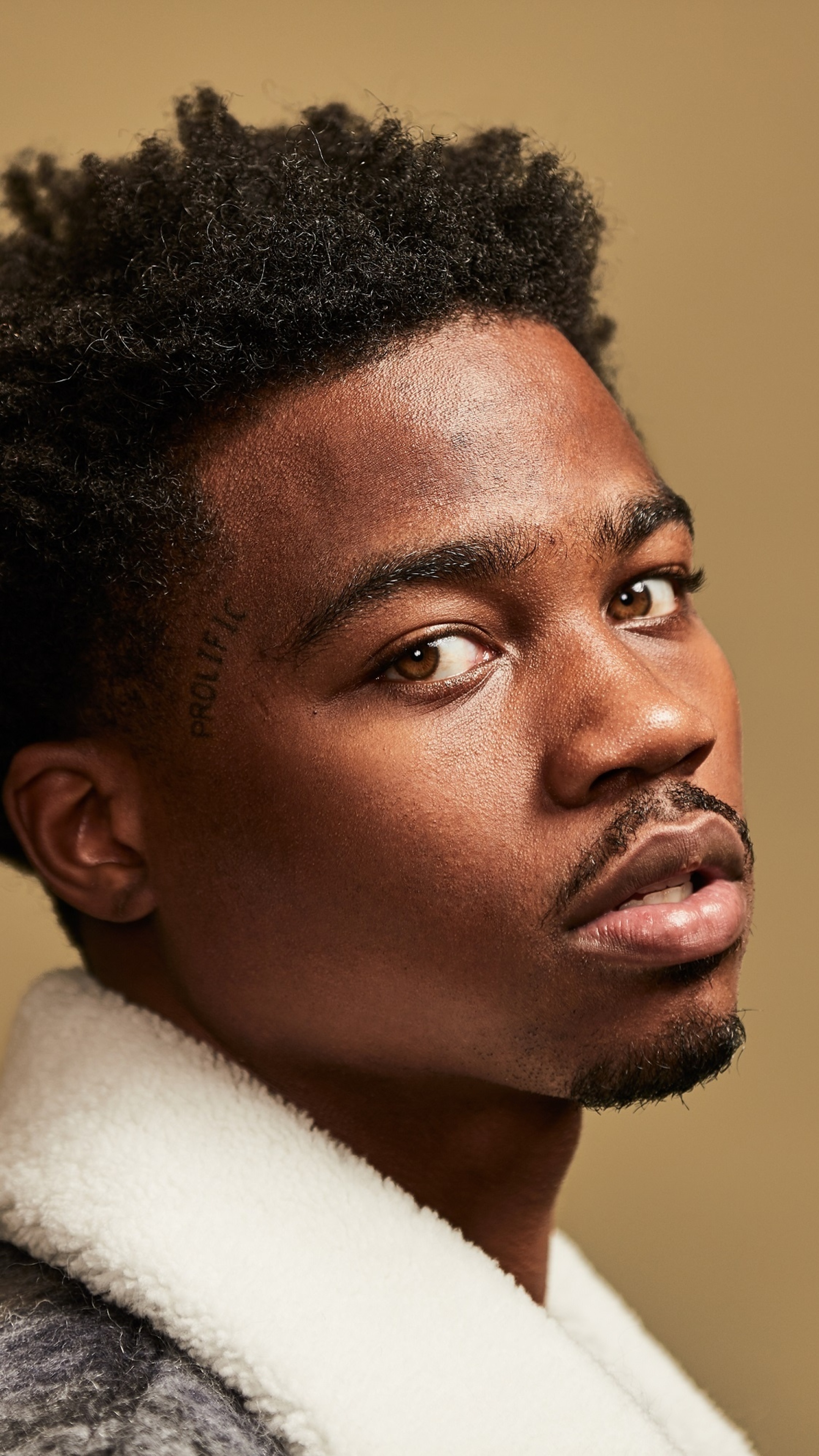 Roddy Ricch, 4K wallpapers, Sony Xperia X, High-definition images, 2160x3840 4K Handy