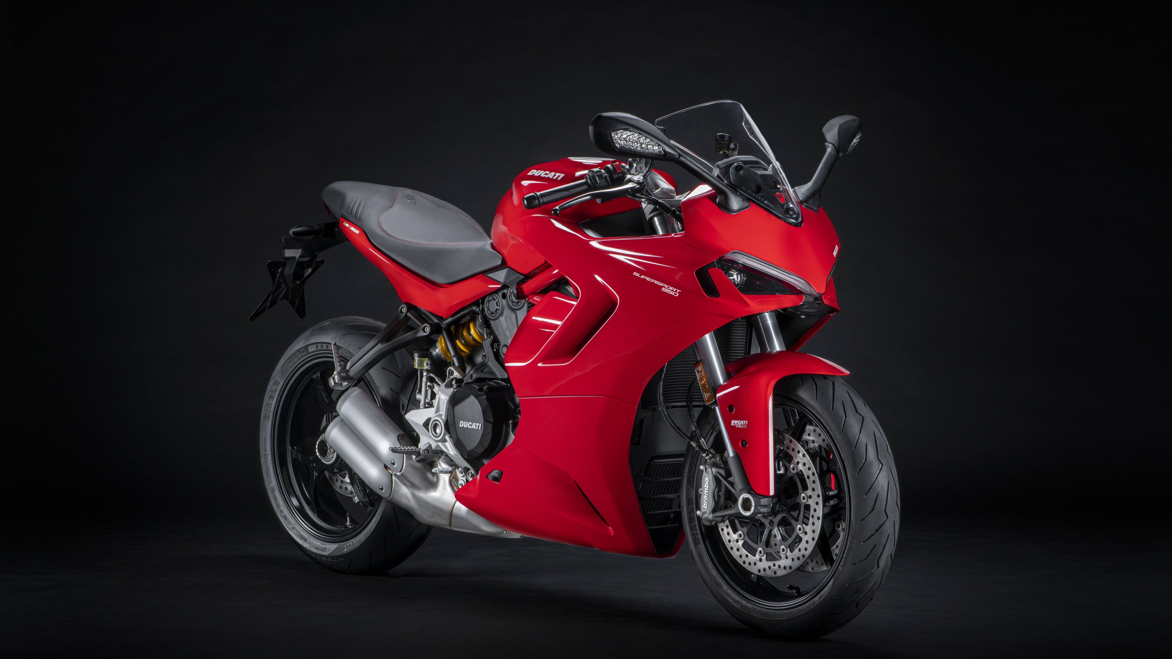 Ducati SuperSport, 4k sports bikes, Dark background, Sleek and powerful, 3840x2160 4K Desktop