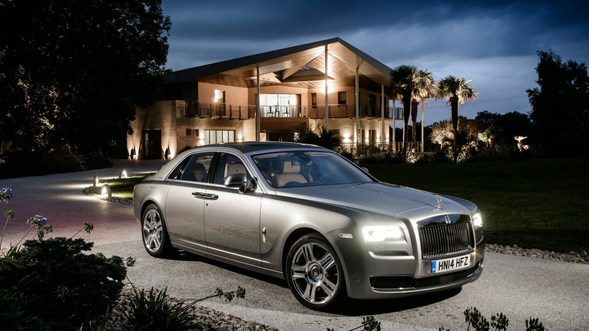 Rolls-Royce: 2015 model Ghost Series II, The British car manufacturer. 1920x1080 Full HD Background.