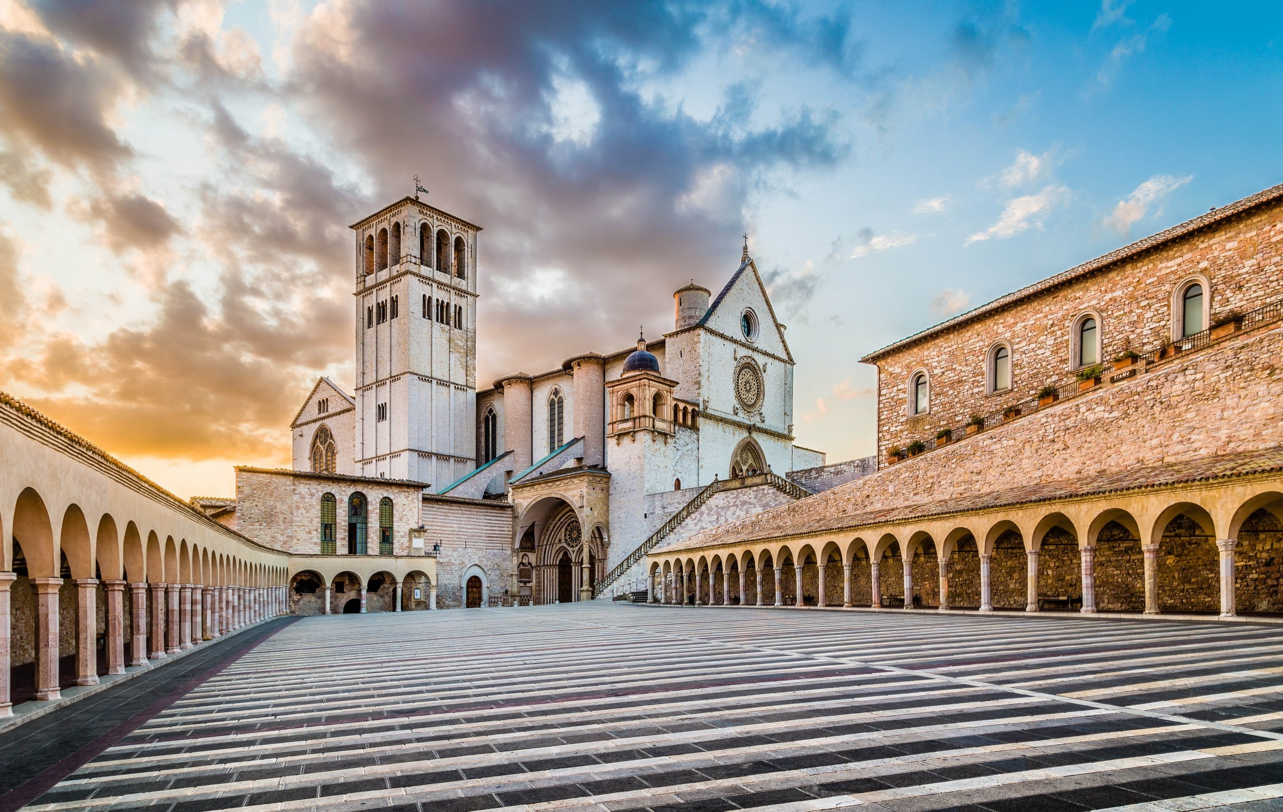 Basilica of Saint Francis of Assisi, Hidden gem, Jewish heritage, Wallfahrtsort, 2560x1620 HD Desktop