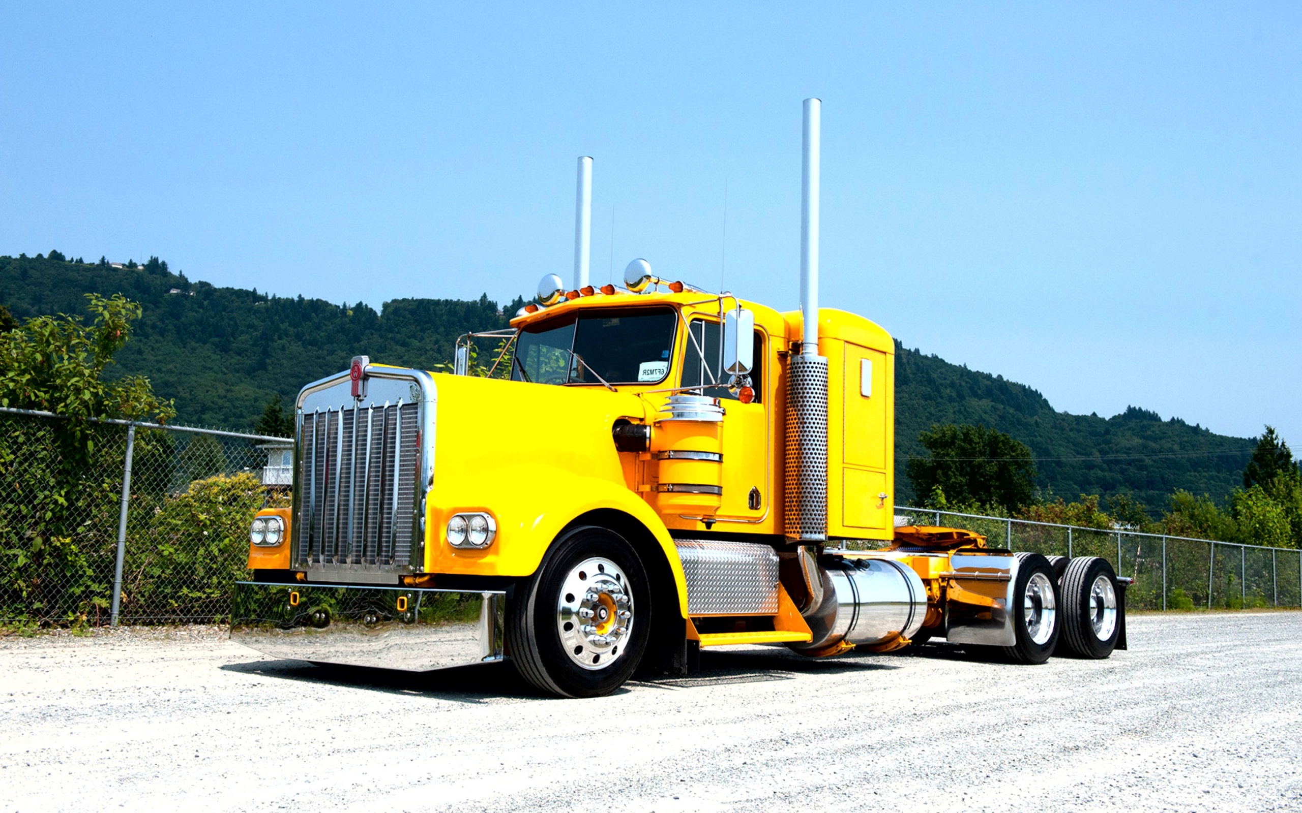 Kenworth trucks, 44 wallpaper, Auto manufacturing, High-performance vehicles, 2560x1600 HD Desktop