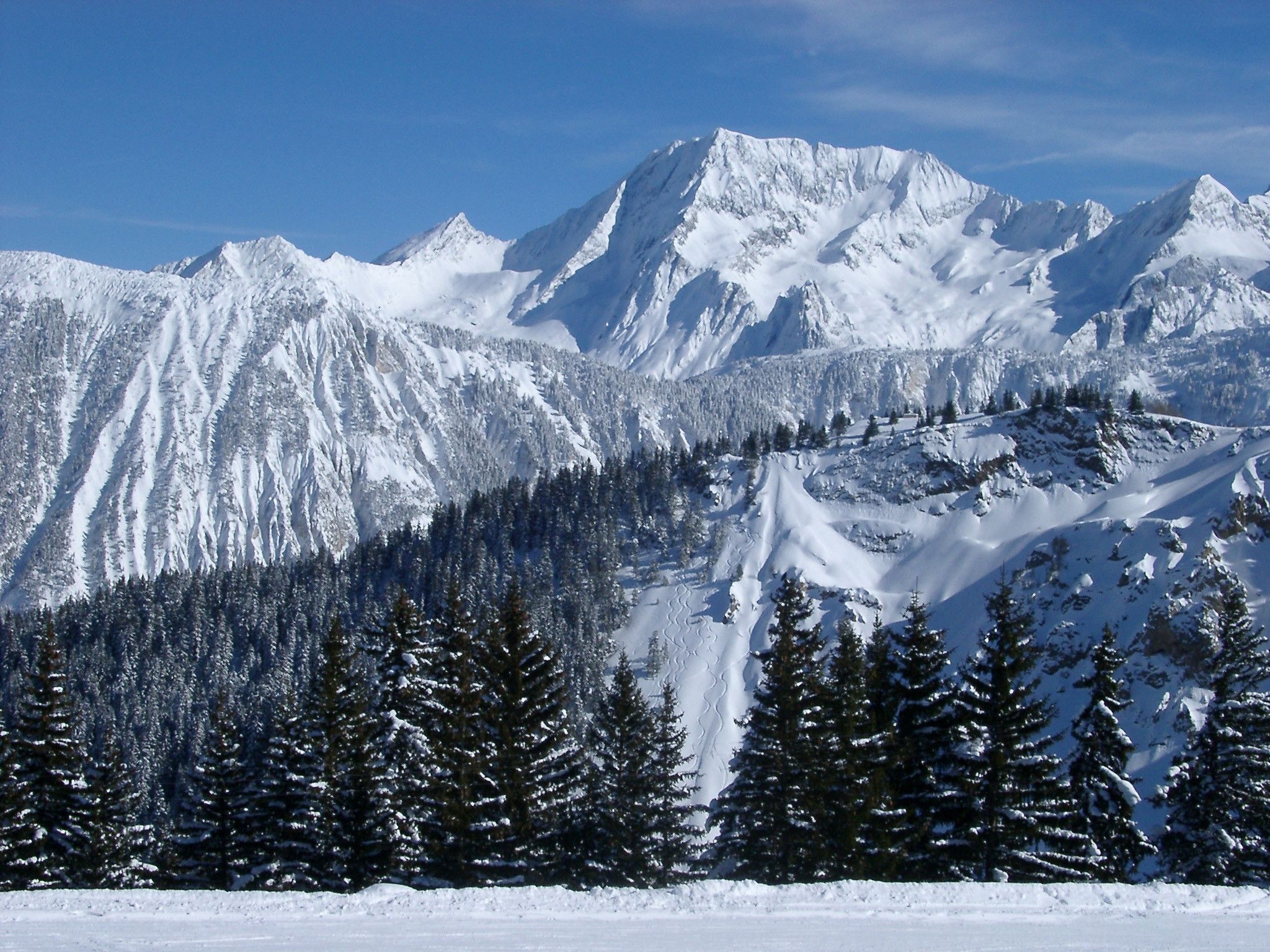 Courchevel travels, Alpine winter, Snowy landscapes, Winter wonderland, 2050x1540 HD Desktop