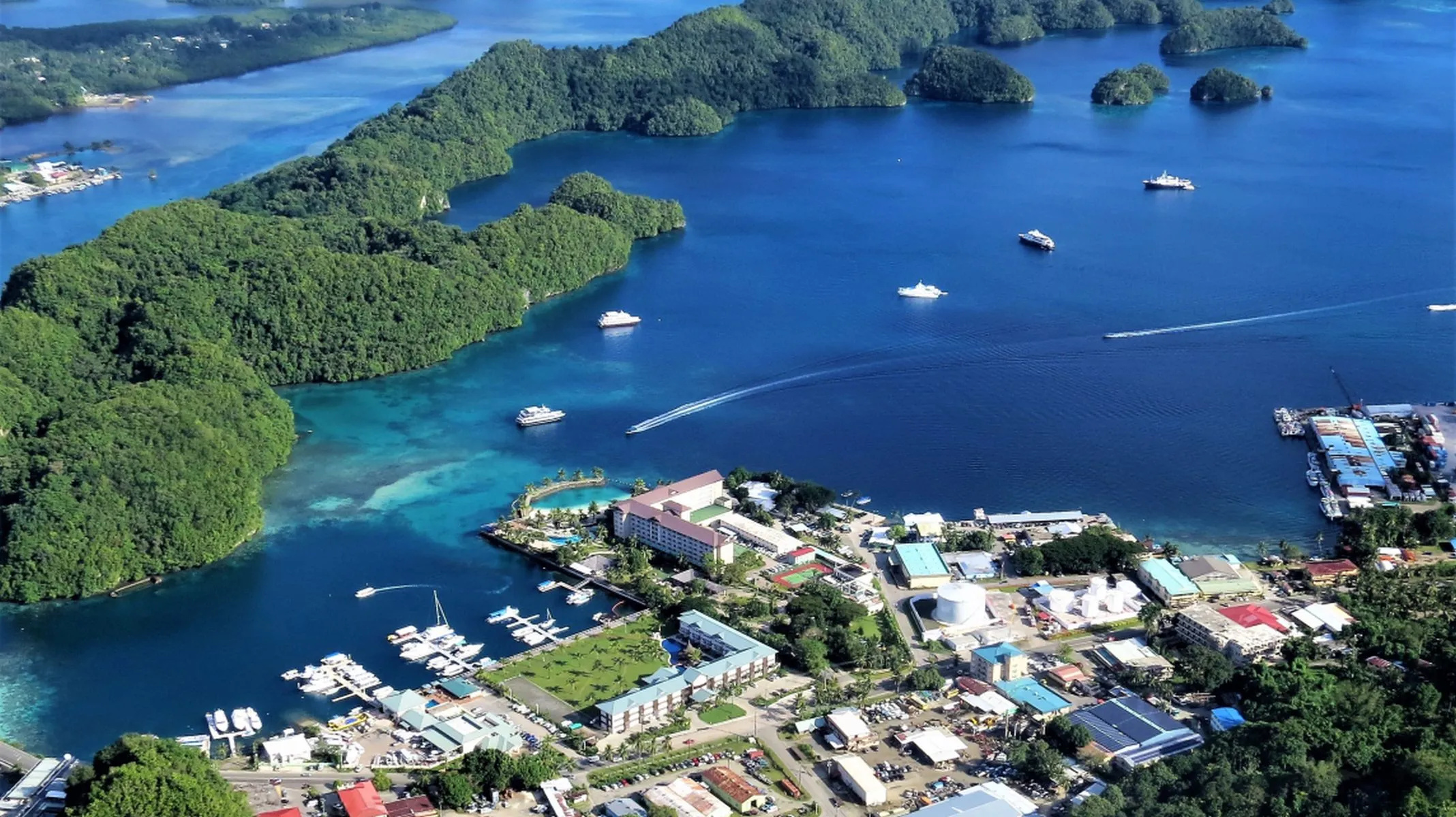 Discover Micronesia, Capital city, Population, Tropical haven, 2140x1200 HD Desktop