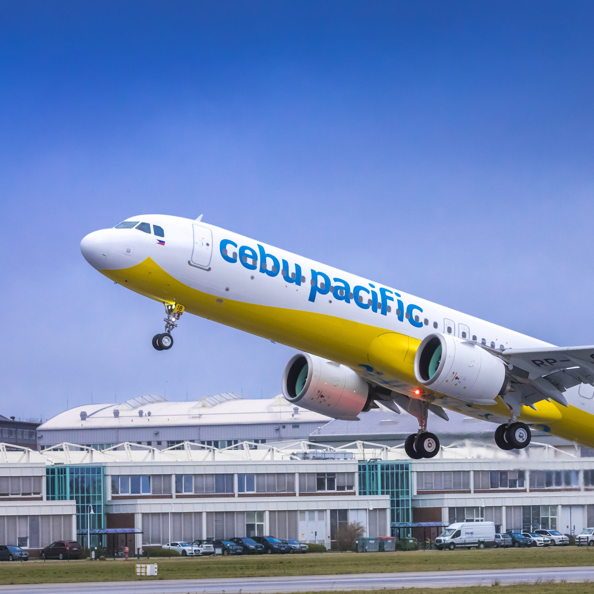 Cebu Pacific Air, Airline News Archives, Smile Magazine, Travels, 2050x2050 HD Handy