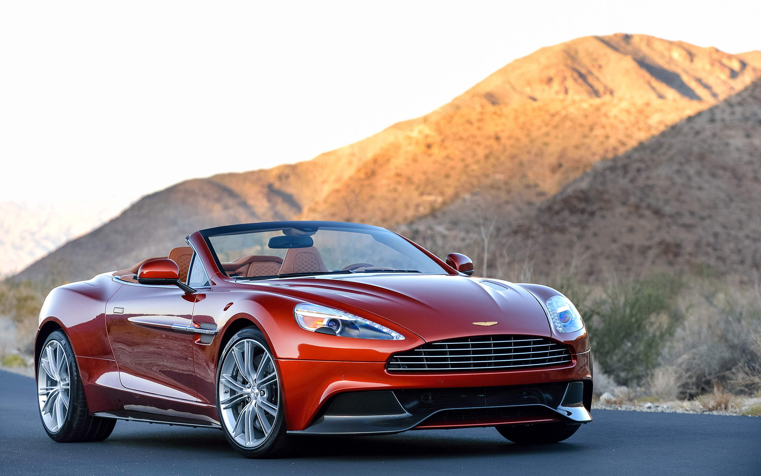 Aston Martin Vanquish, Auto elegance, 2014 wallpapers, Luxurious appeal, 2560x1600 HD Desktop
