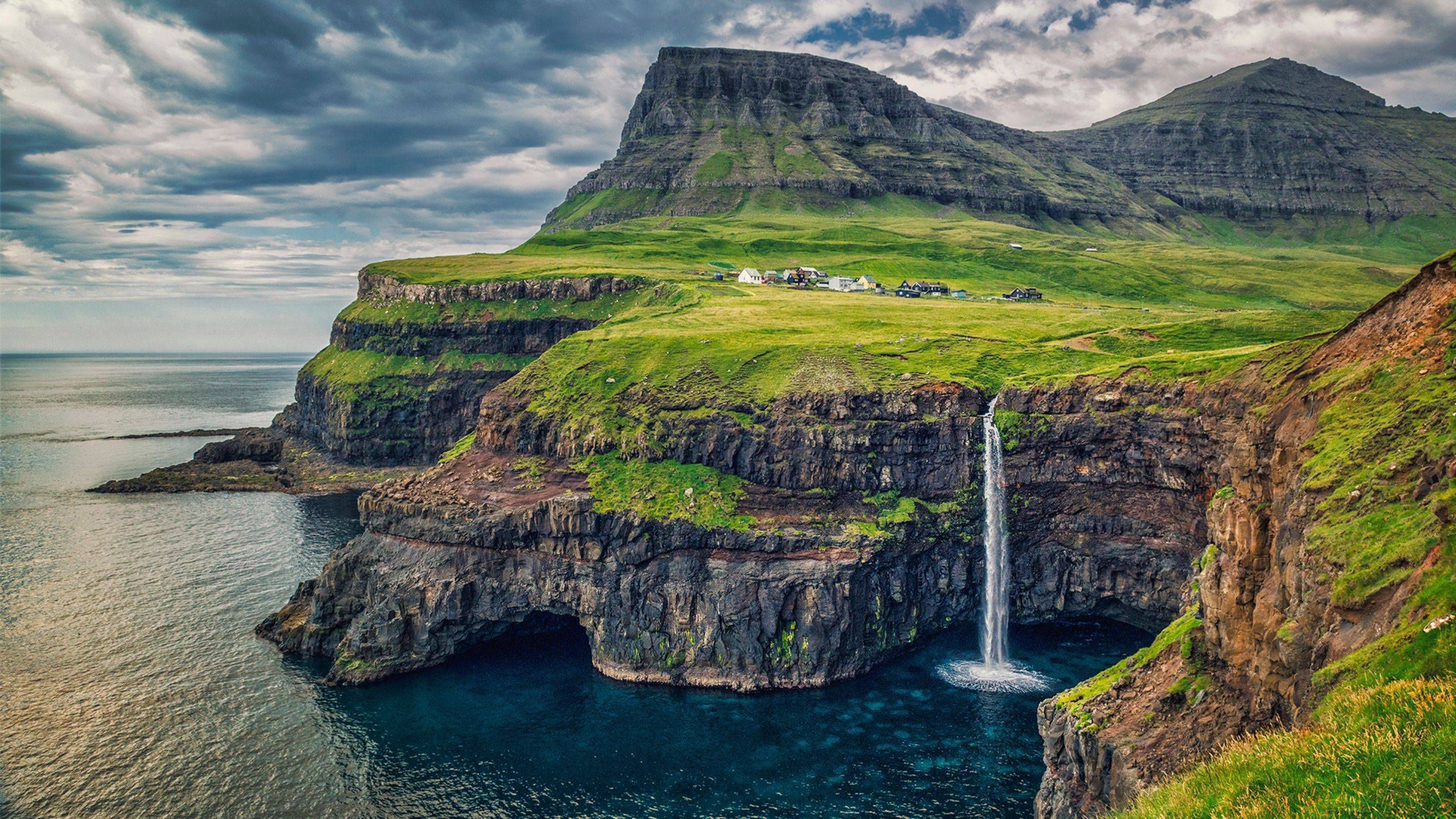 Faroe Islands, Captivating pictures, Photogenic beauty, Island charm, 2880x1620 HD Desktop